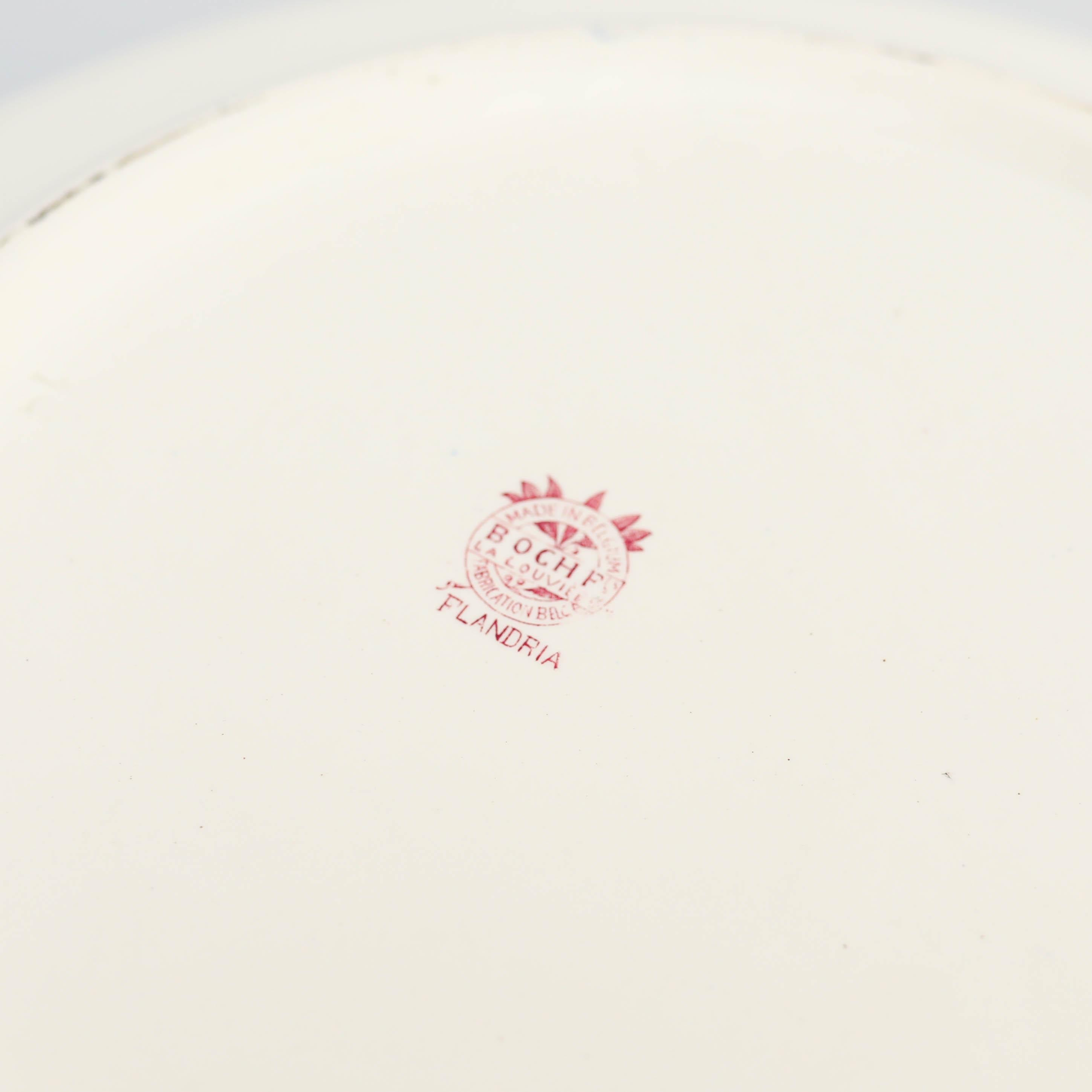 Set of Traditional Belgium Vintage ceramic Milk Vase and its Bowl, circa 1940 For Sale 7