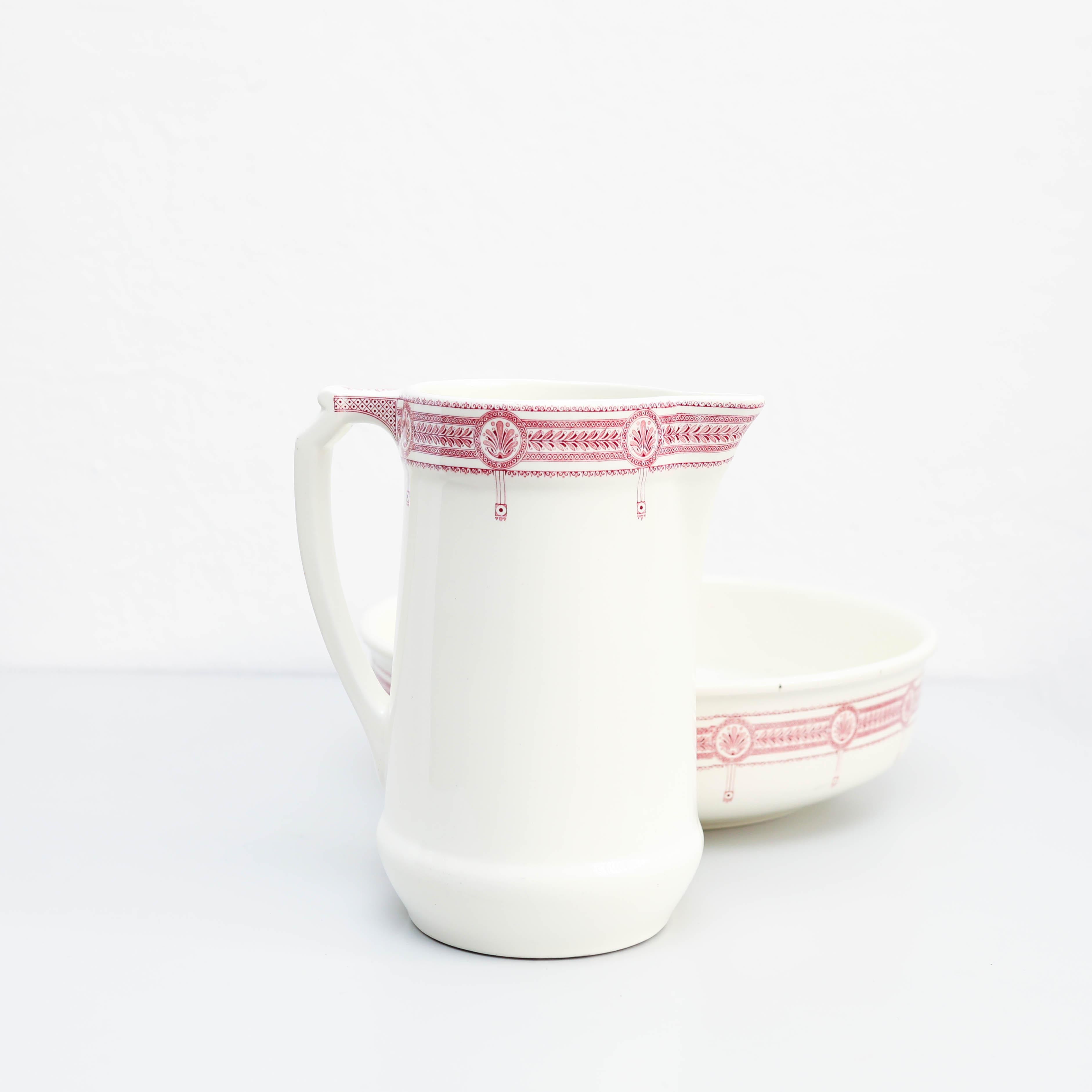 Set of Traditional Belgium Vintage ceramic Milk Vase and its Bowl, circa 1940 For Sale 11