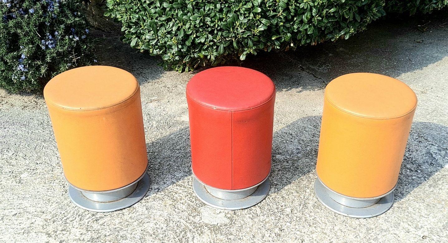 Italian 1970s stools
metal base and Vinyl seat upholstery.