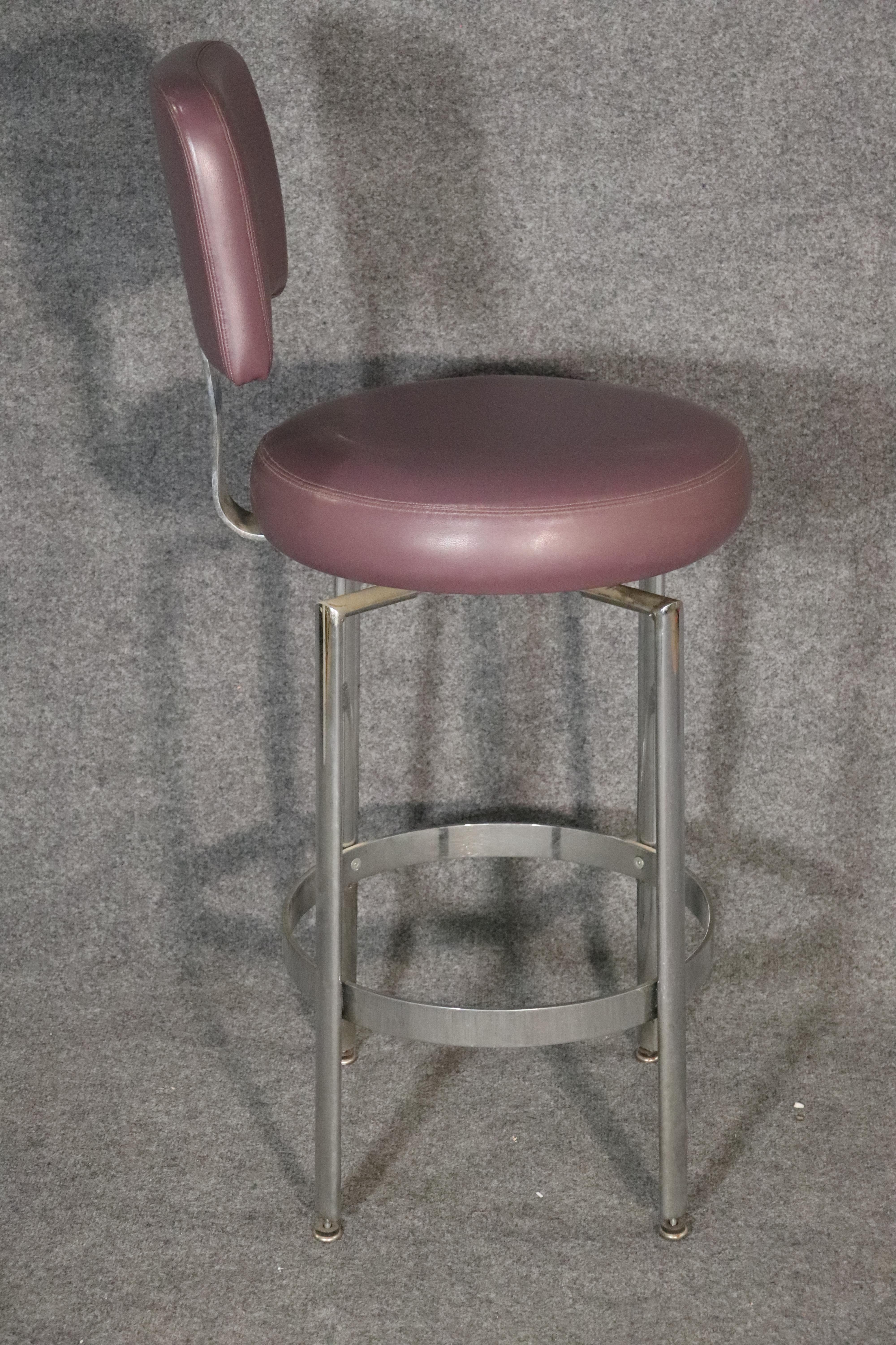 Set of Tubular Chrome Stools In Good Condition For Sale In Brooklyn, NY