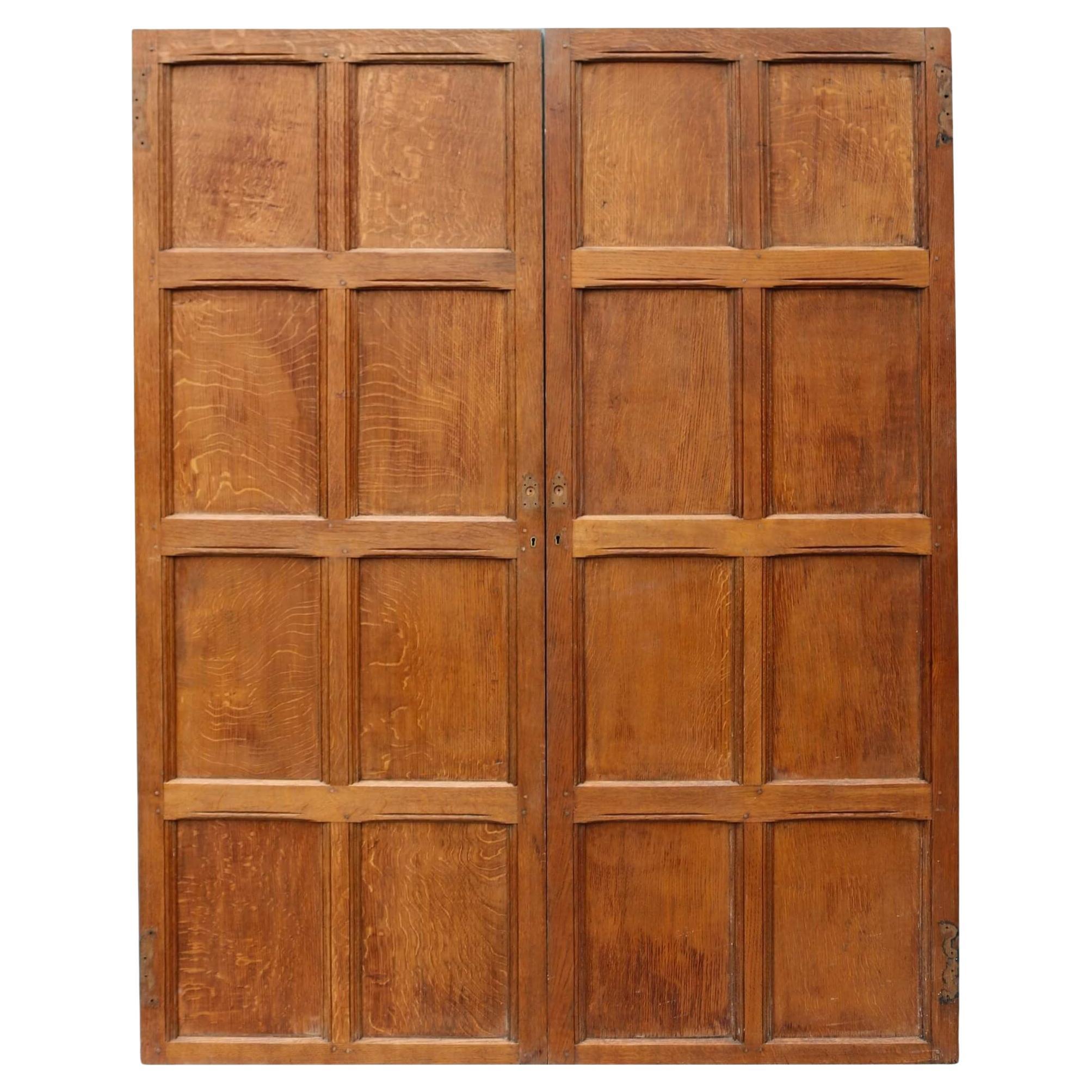 Set viktorianischer Doppeltüren aus Eichenholz im Tudor-Stil