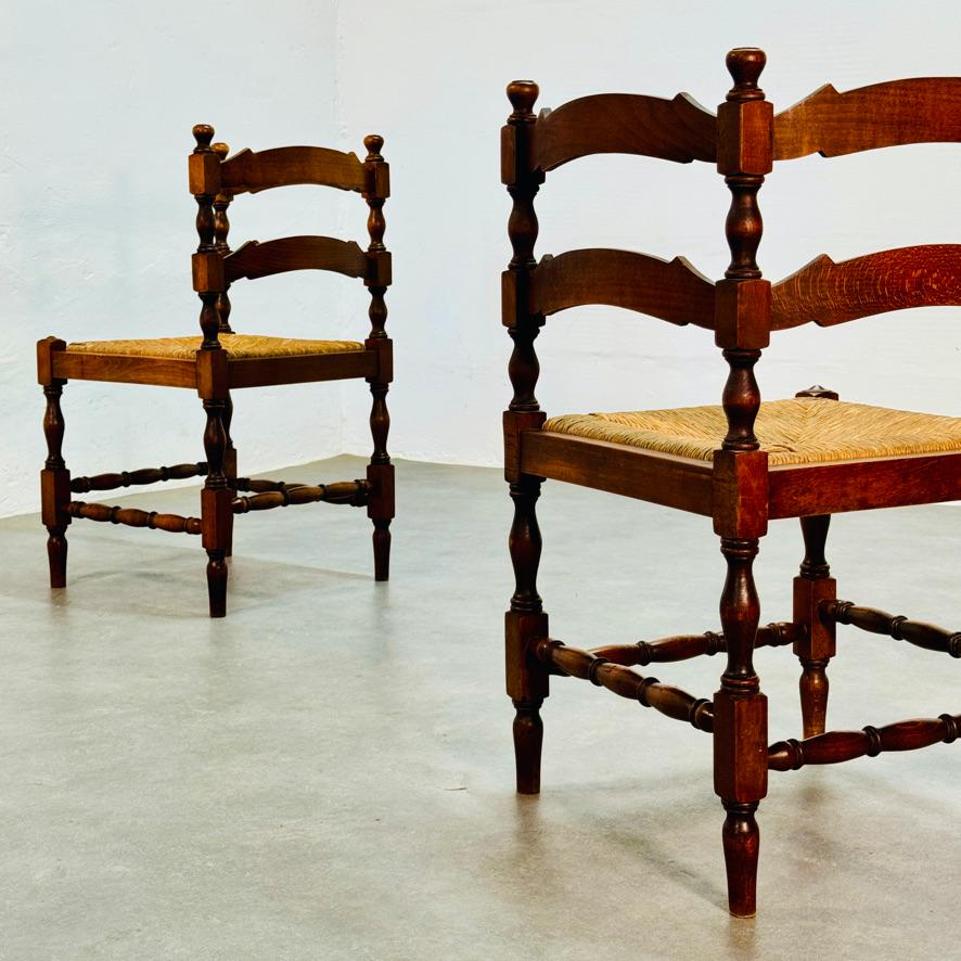 Ensemble de chaises tournées, édouardiennes, à assise en jonc, 1910. Bon état - En vente à CASTENRAY, NL