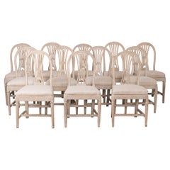 Ensemble de douze A.I.C. Chaises à gerbes de blé suédoises gustaviennes peintes à dossier ovale