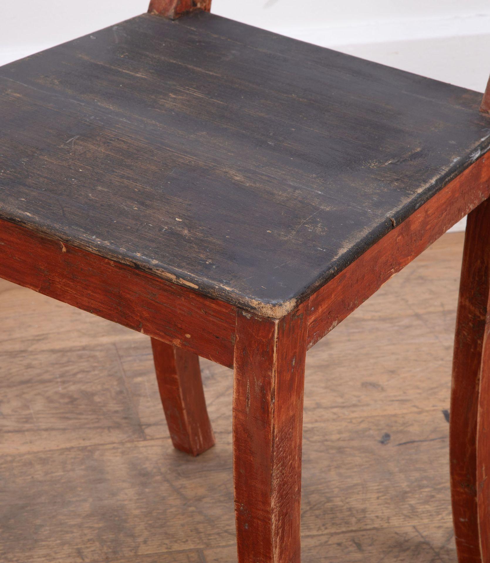Ensemble de douze chaises d'appoint suédoises du XIXe siècle en vente 5