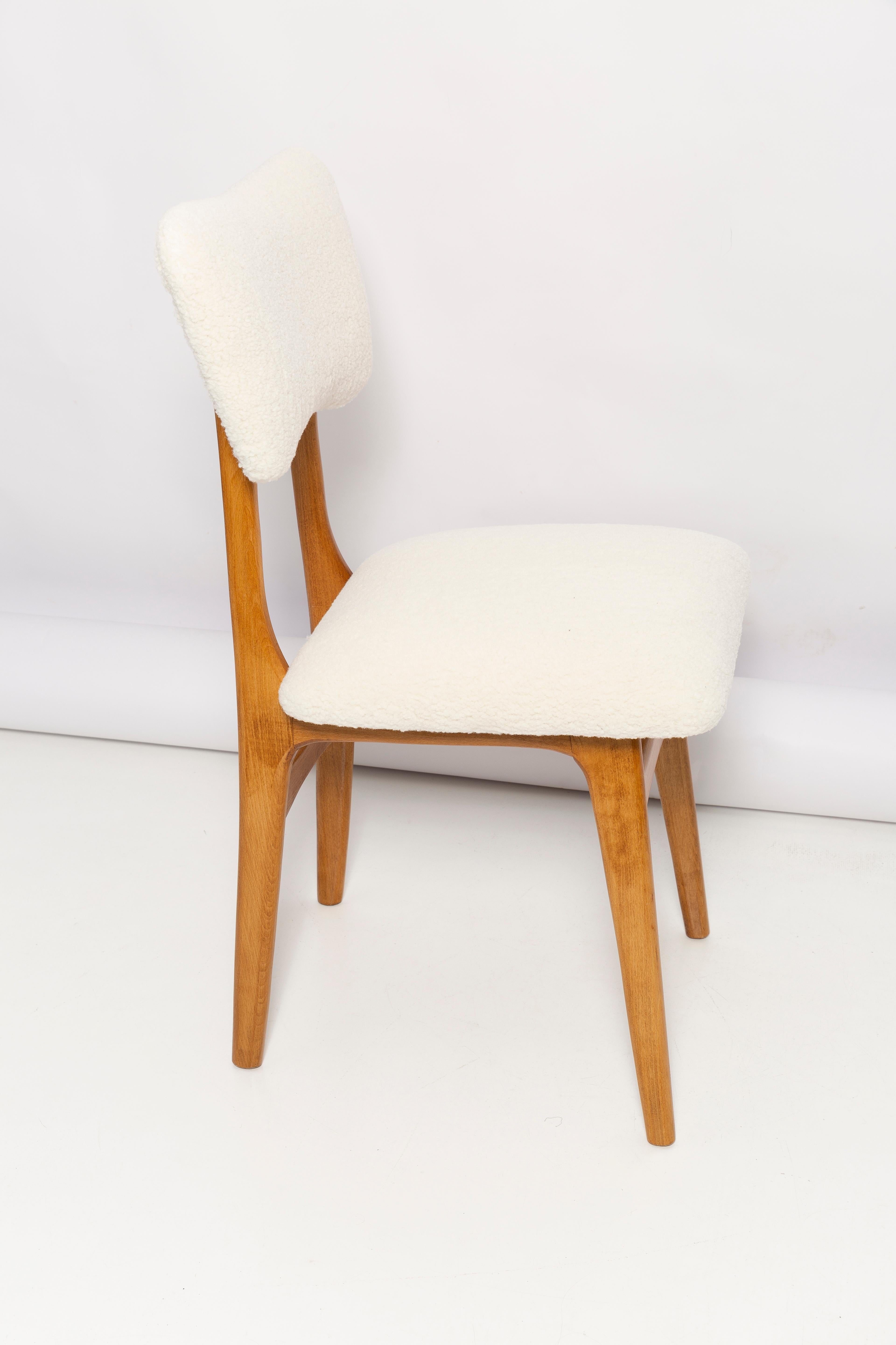 Velvet Set of Twelve 20th Century Cream Boucle Butterfly Chairs, 1960s, Poland For Sale