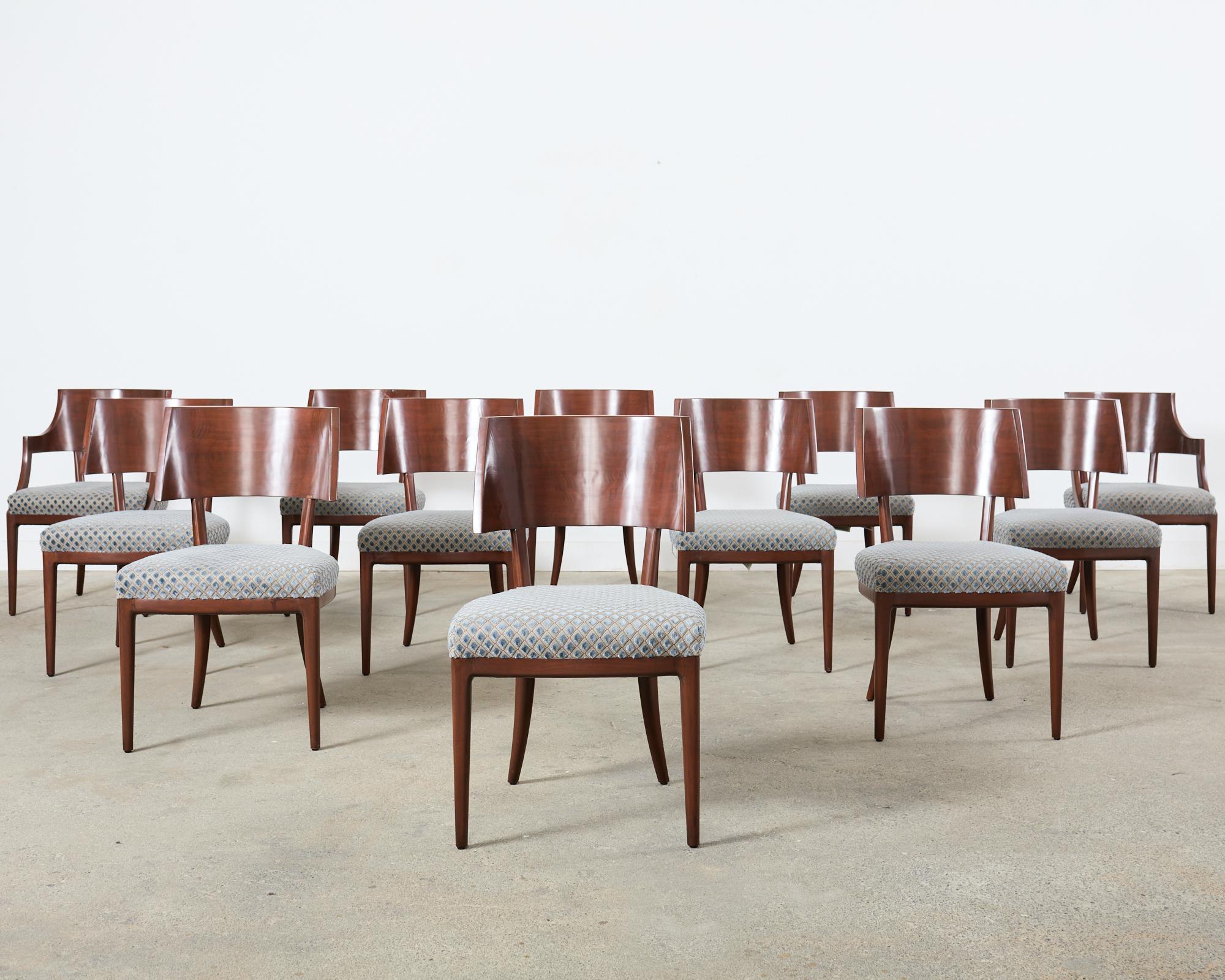 Américain Ensemble de douze chaises de salle à manger A. Rudin en acajou teinté 729  en vente