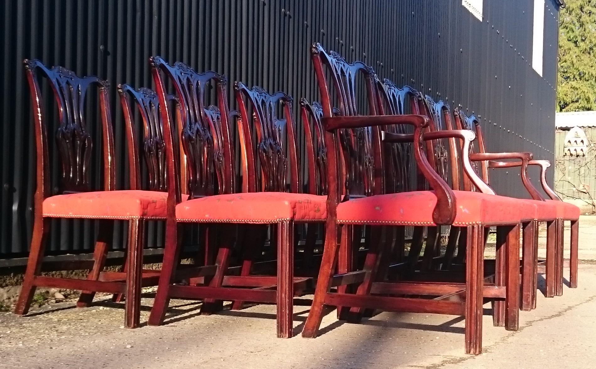 Set of Twelve Antique Dining Chairs In Good Condition For Sale In Gloucestershire, GB