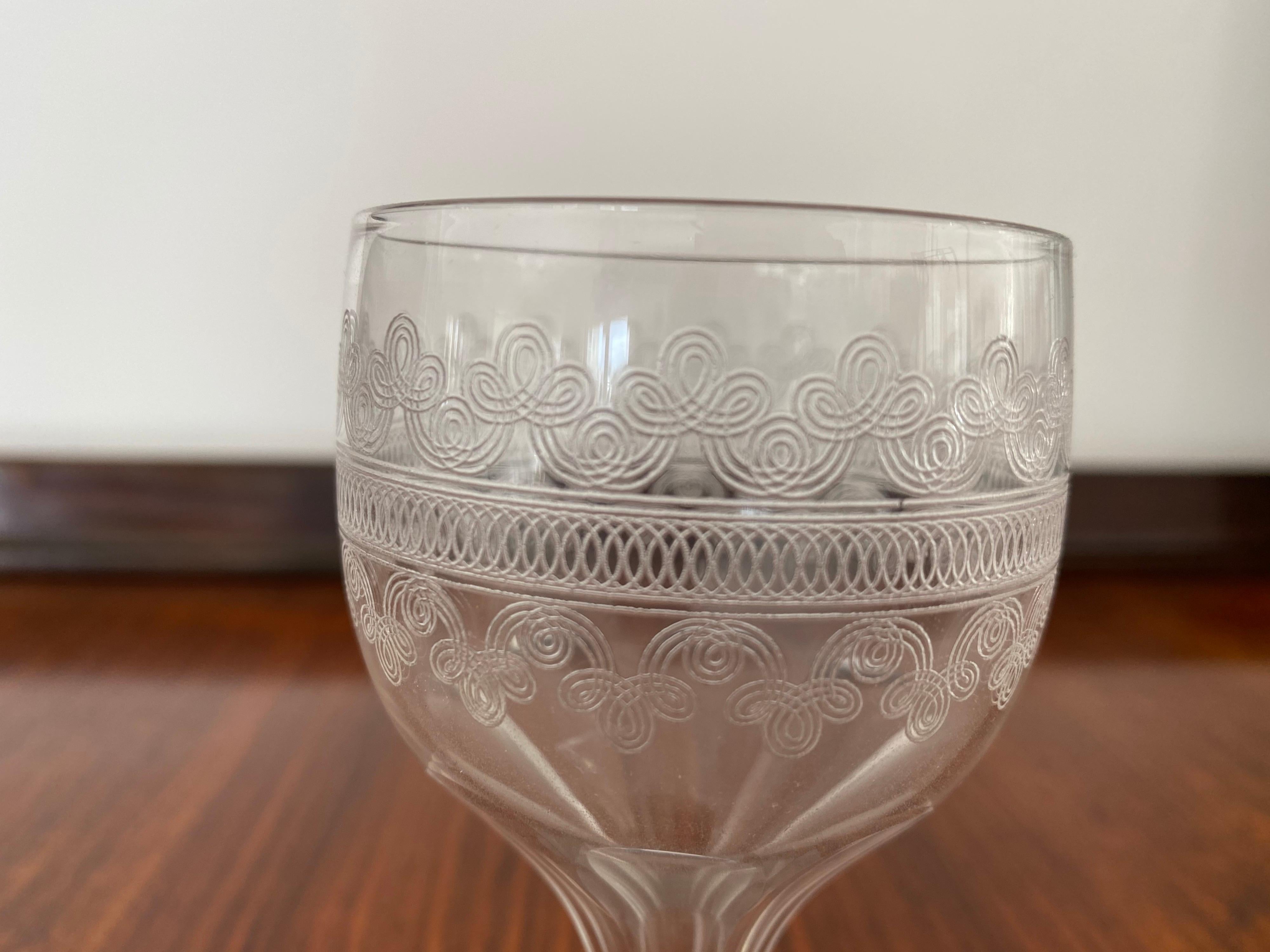 Set von zwölf antiken geätzten Gläsern im Zustand „Gut“ im Angebot in Stockton, NJ