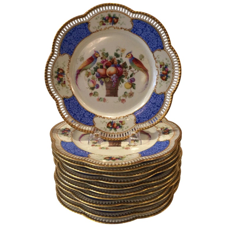 Set of Twelve Bavarian Reticulated Dinner/Service with Birds and