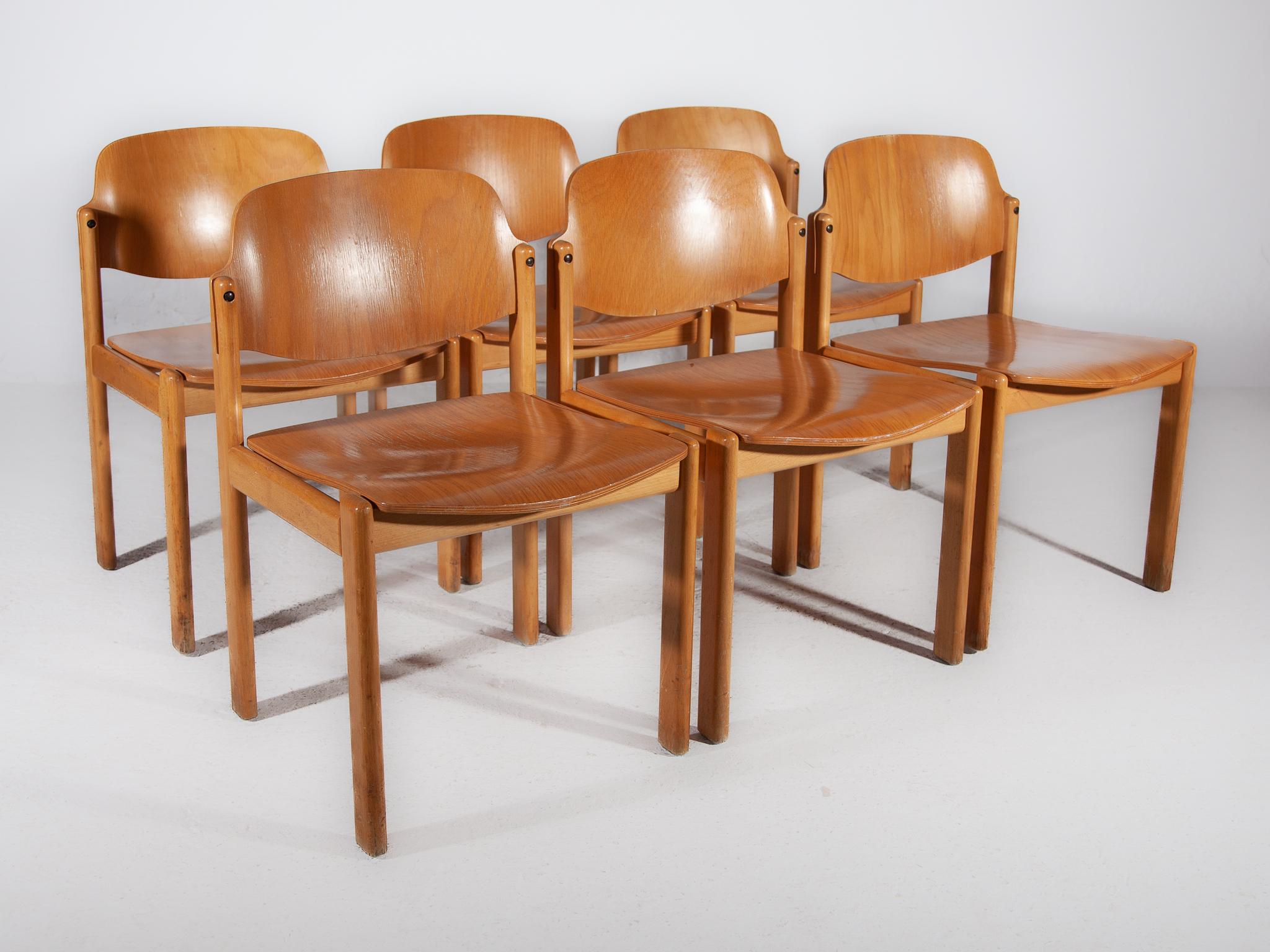 Set of Twelve Beech Wood Dining Chairs, Germany 1970s For Sale 7