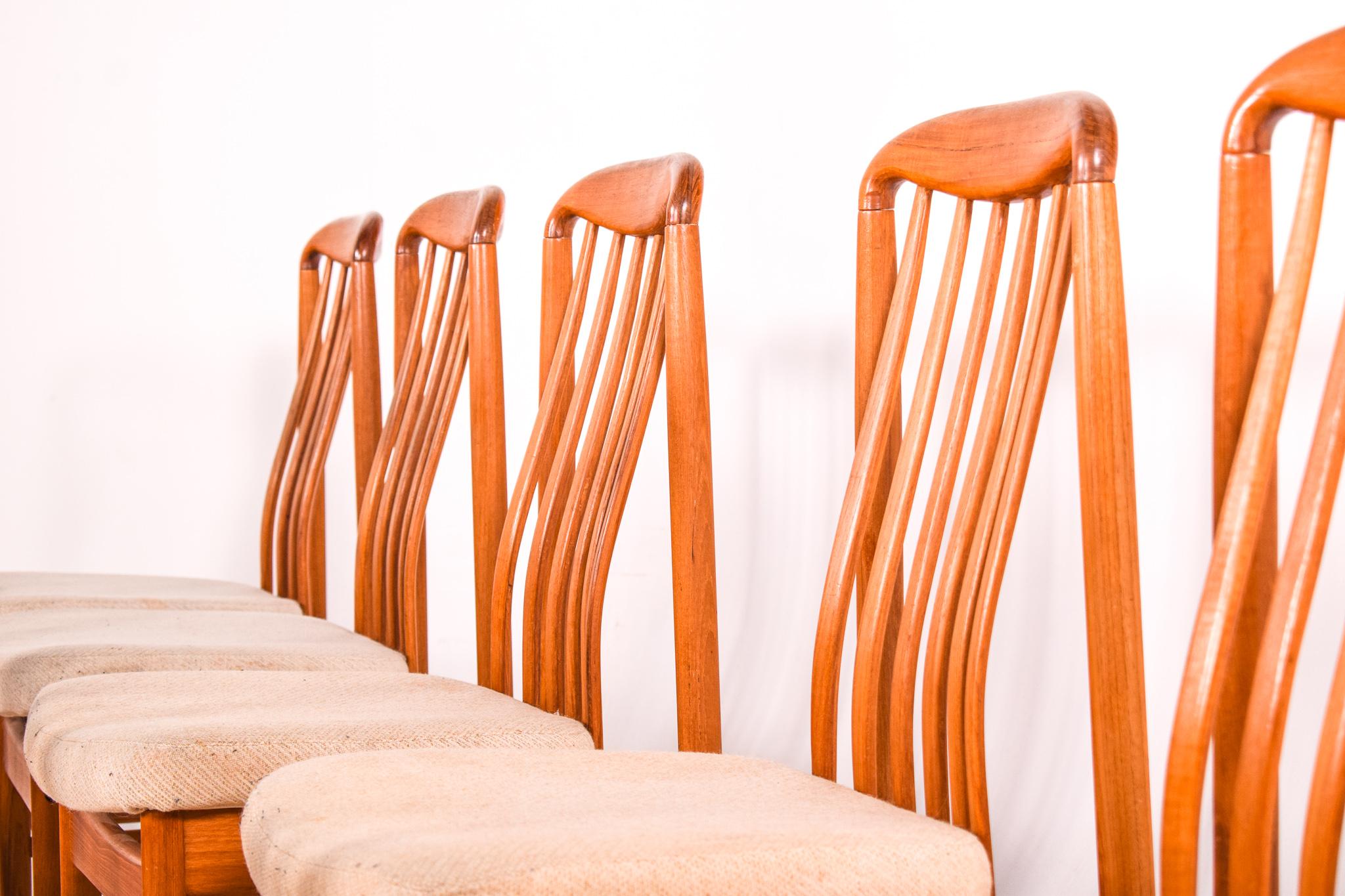 Mid-Century Modern Set of Twelve Benny Linden Teak Dining Chairs, 1970s For Sale