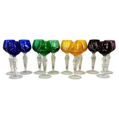 Ensemble de douze verres à cordial en cristal de Bohème
