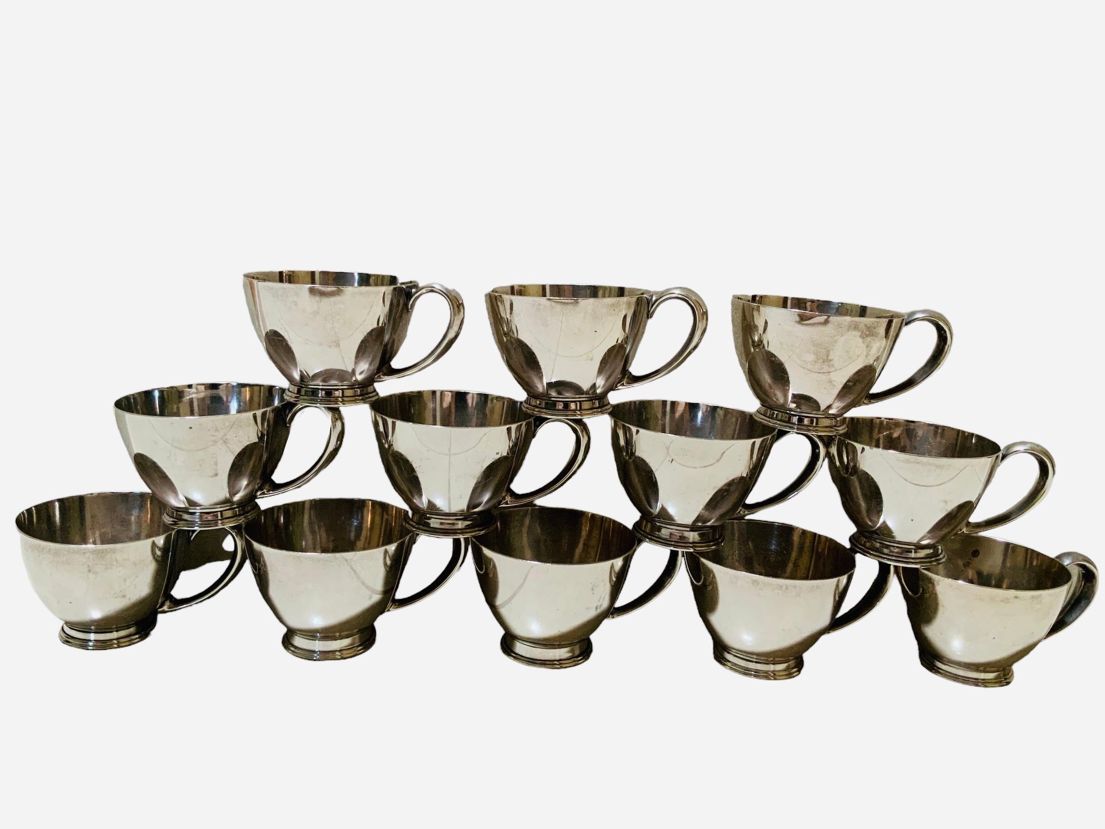Set Of Twelve Cartier Sterling Cups In Good Condition For Sale In Guaynabo, PR