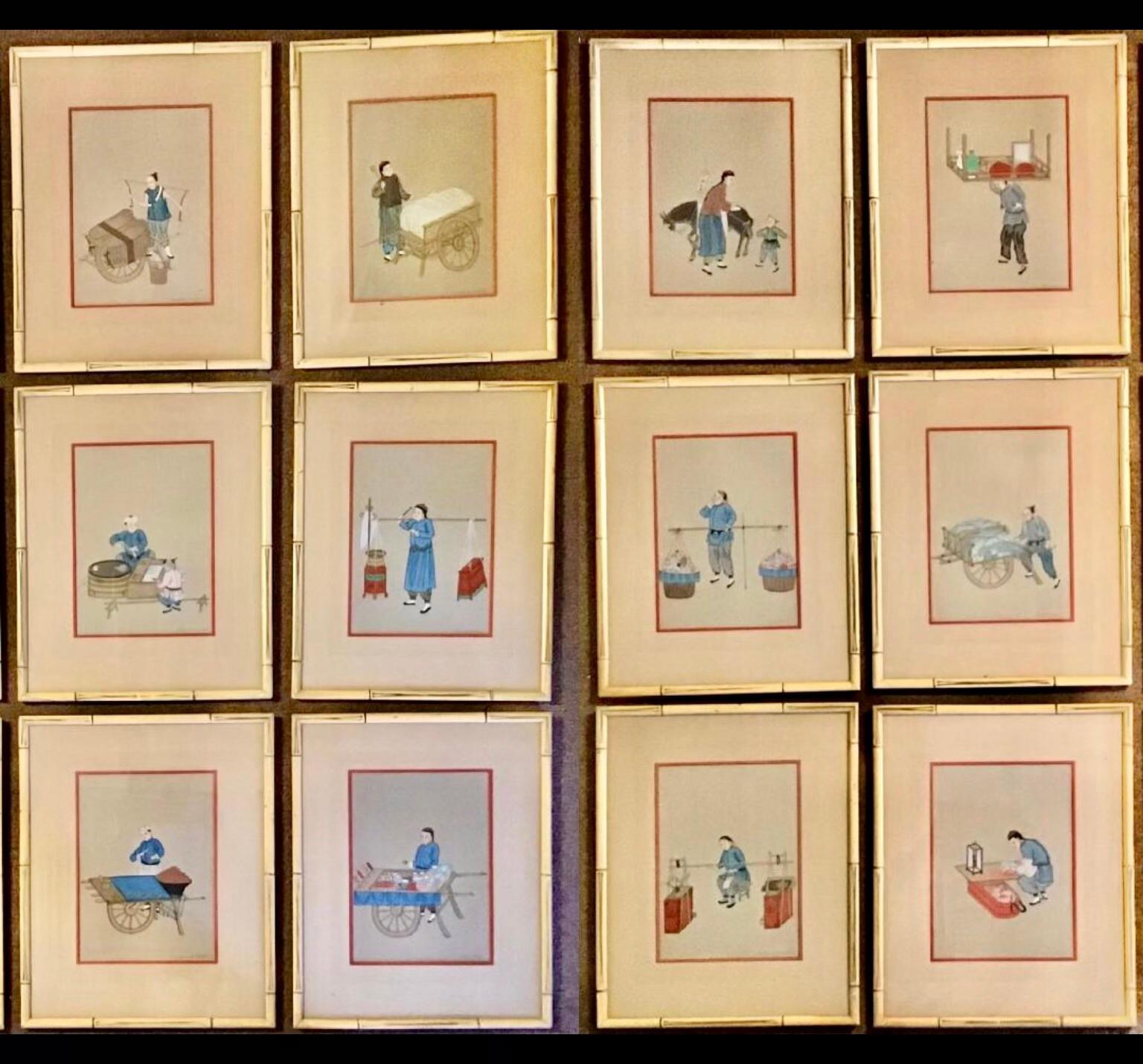 Ensemble de douze peintures chinoises à la gouache du début du 20e siècle représentant la vie quotidienne de divers artisans. Il peut s'agir par exemple d'un barbier, d'un vendeur de nourriture, d'un guérisseur, etc. Elles sont toutes encadrées sous