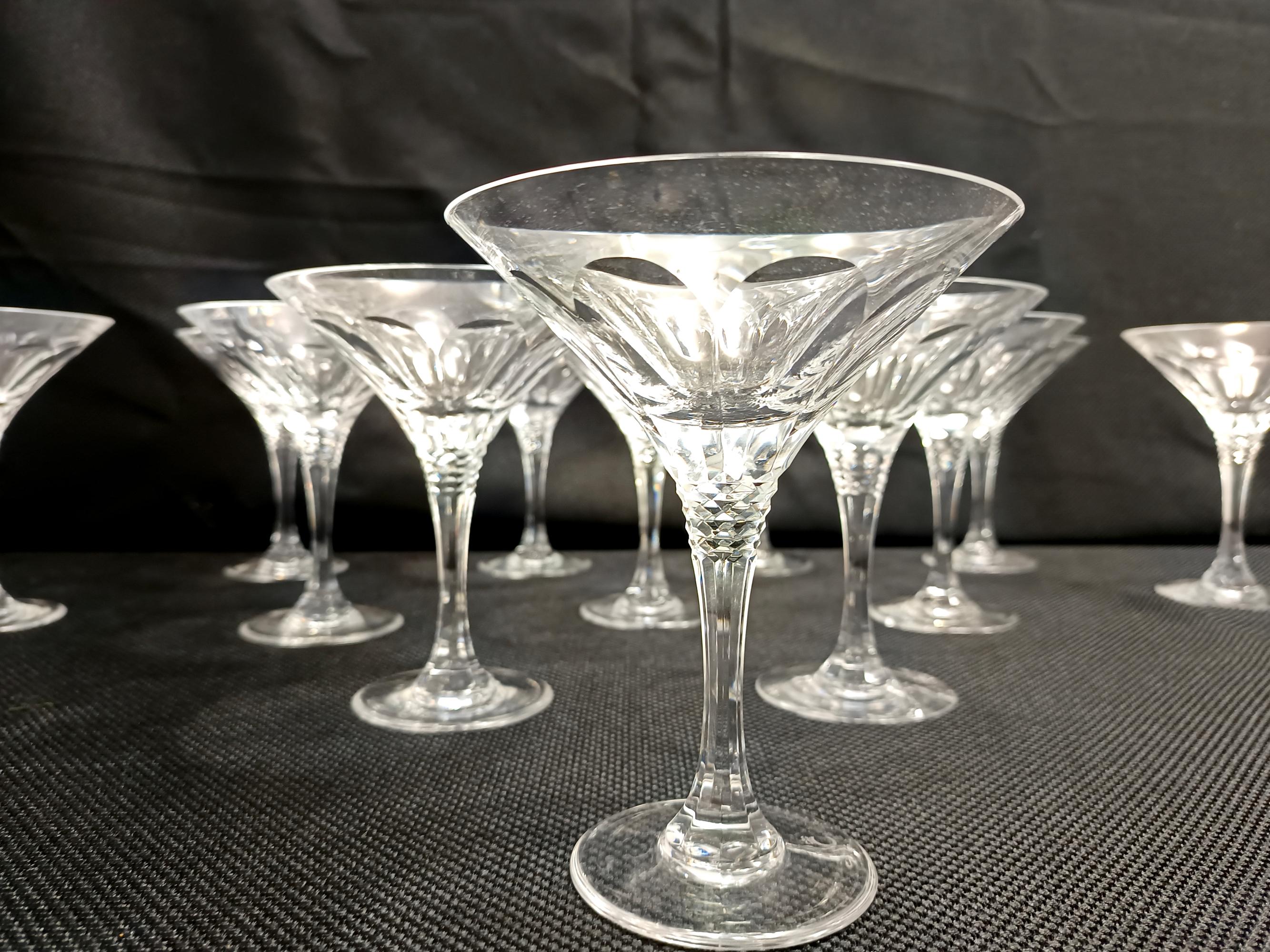 Set von zwölf Martiniglasgläsern aus Kristall von Christinenhutte, Deutschland (Ende des 20. Jahrhunderts) im Angebot