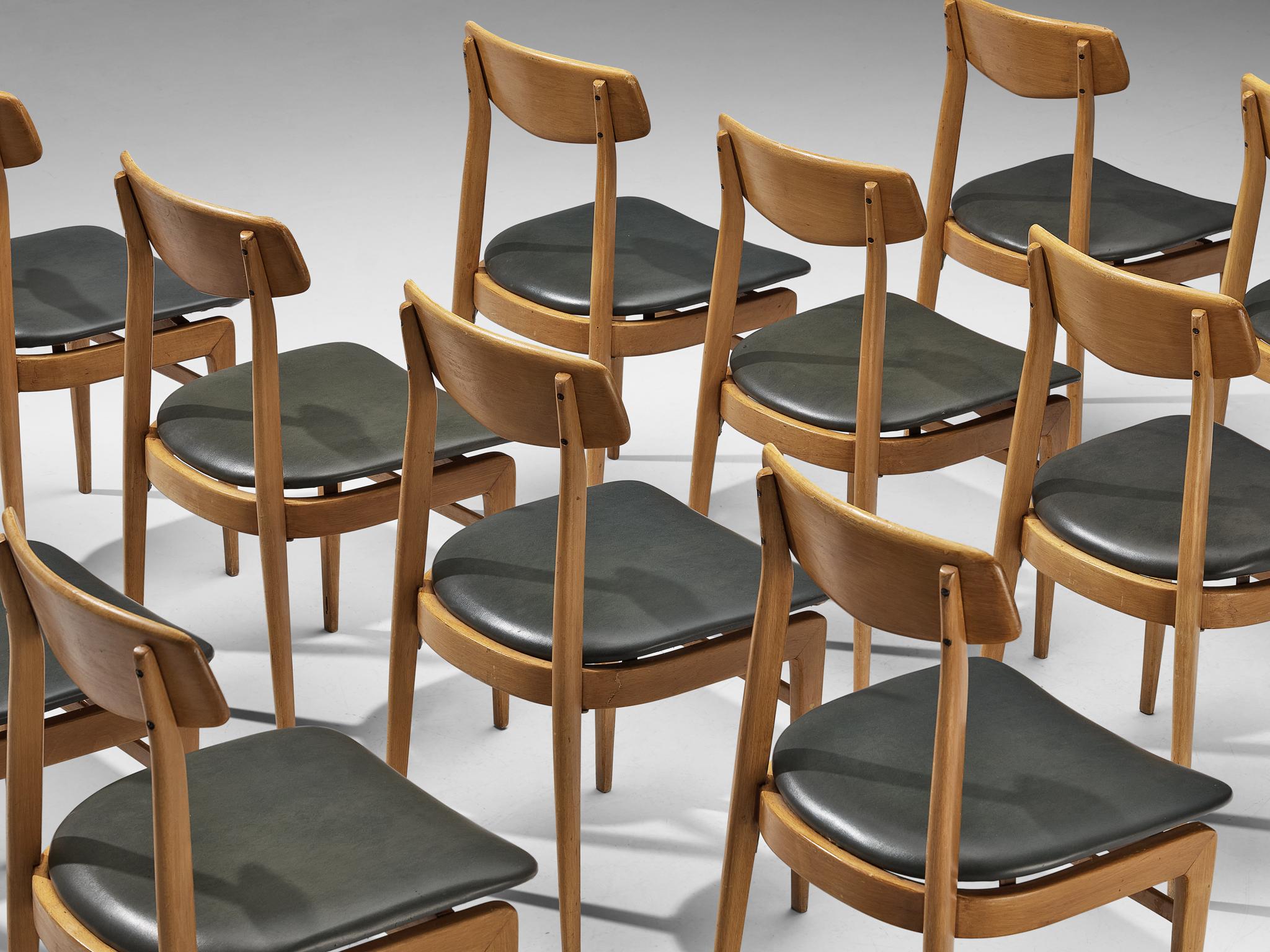 Dänischer Satz von zwölf dänischen skulpturalen Stühlen  (Moderne der Mitte des Jahrhunderts) im Angebot