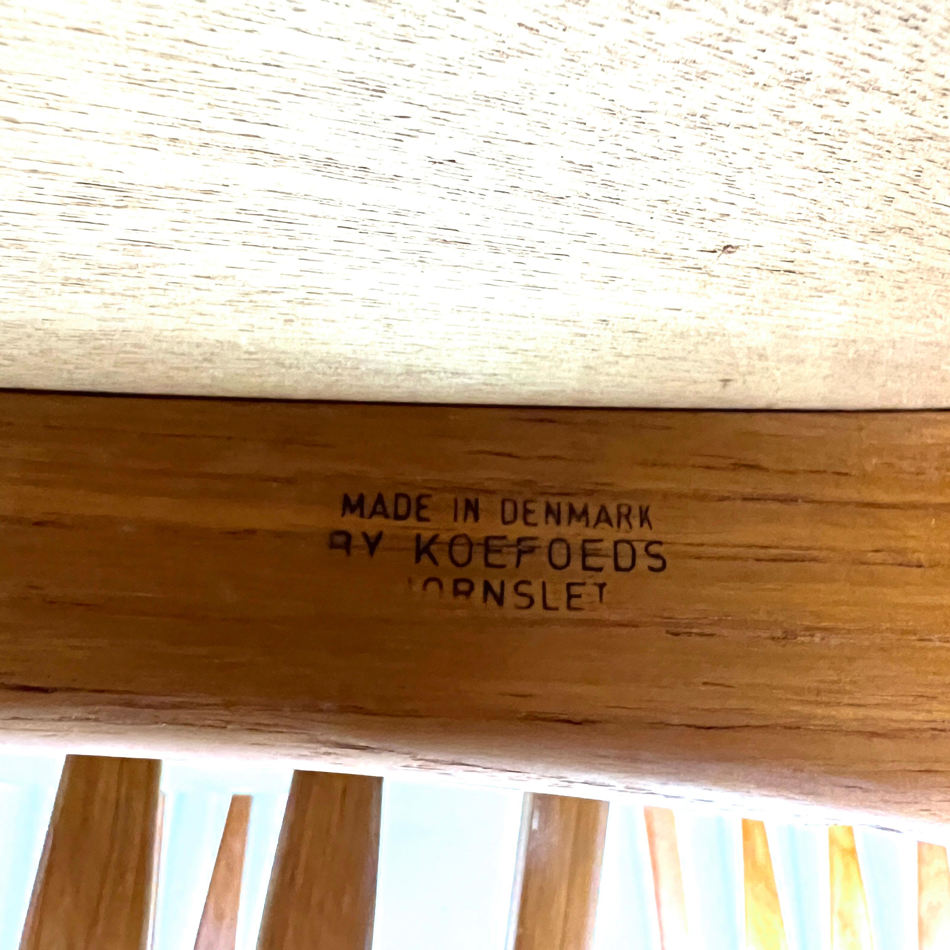 Set di dodici sedie da pranzo danesi in teak 