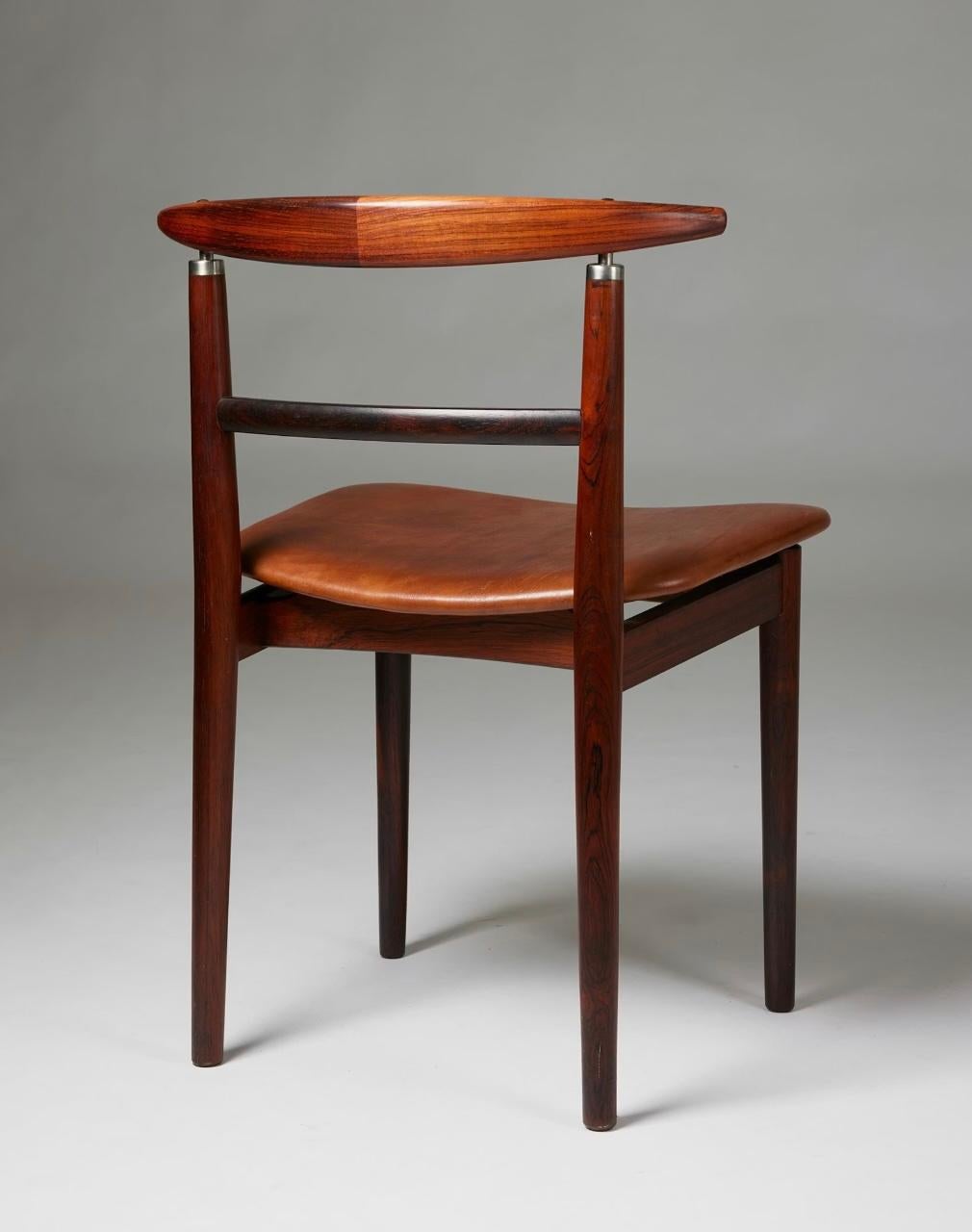 Satz von zwölf EsszimmerstühlenGestaltet von Börge Rammeskov für Helge Sibast Möbler (Dänisch) im Angebot