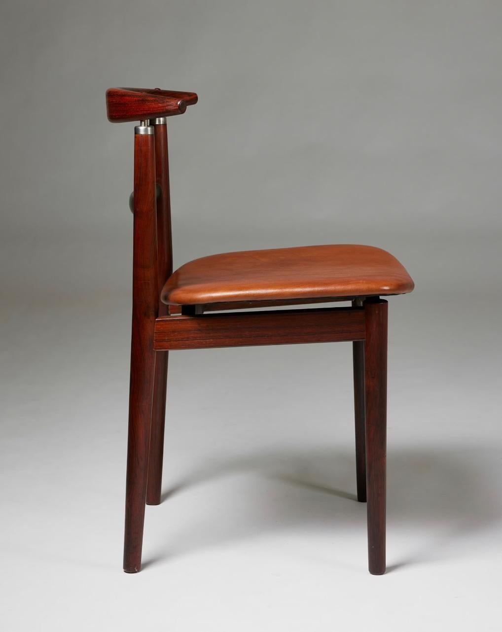 Satz von zwölf EsszimmerstühlenGestaltet von Börge Rammeskov für Helge Sibast Möbler im Zustand „Gut“ im Angebot in Saint-Ouen-sur-Seine, FR