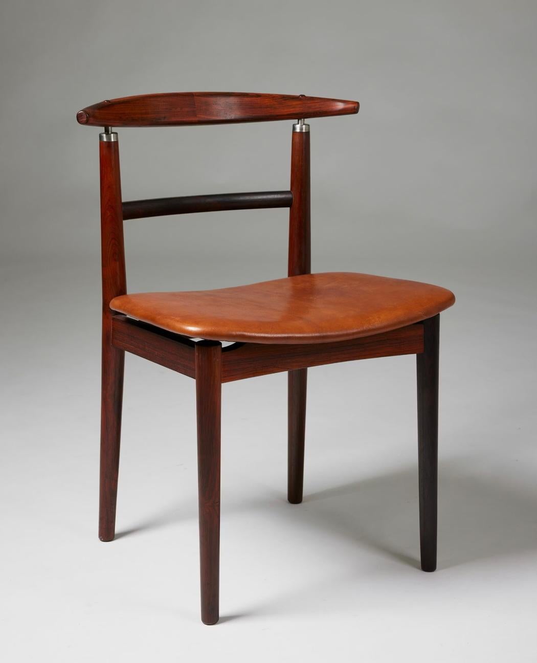 Satz von zwölf EsszimmerstühlenGestaltet von Börge Rammeskov für Helge Sibast Möbler im Angebot 1