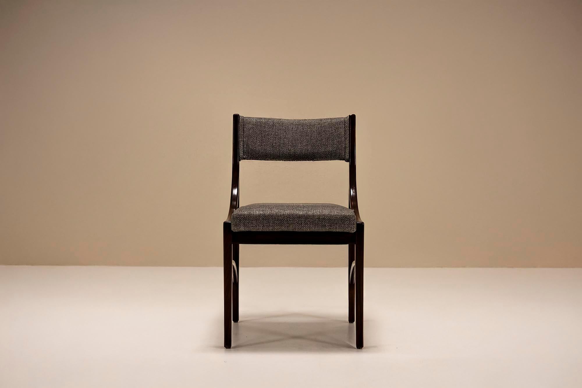 Mid-Century Modern Set of Twelve Dining Room Chairs Model 110 by Ico Parisi, Italy 1960s en vente