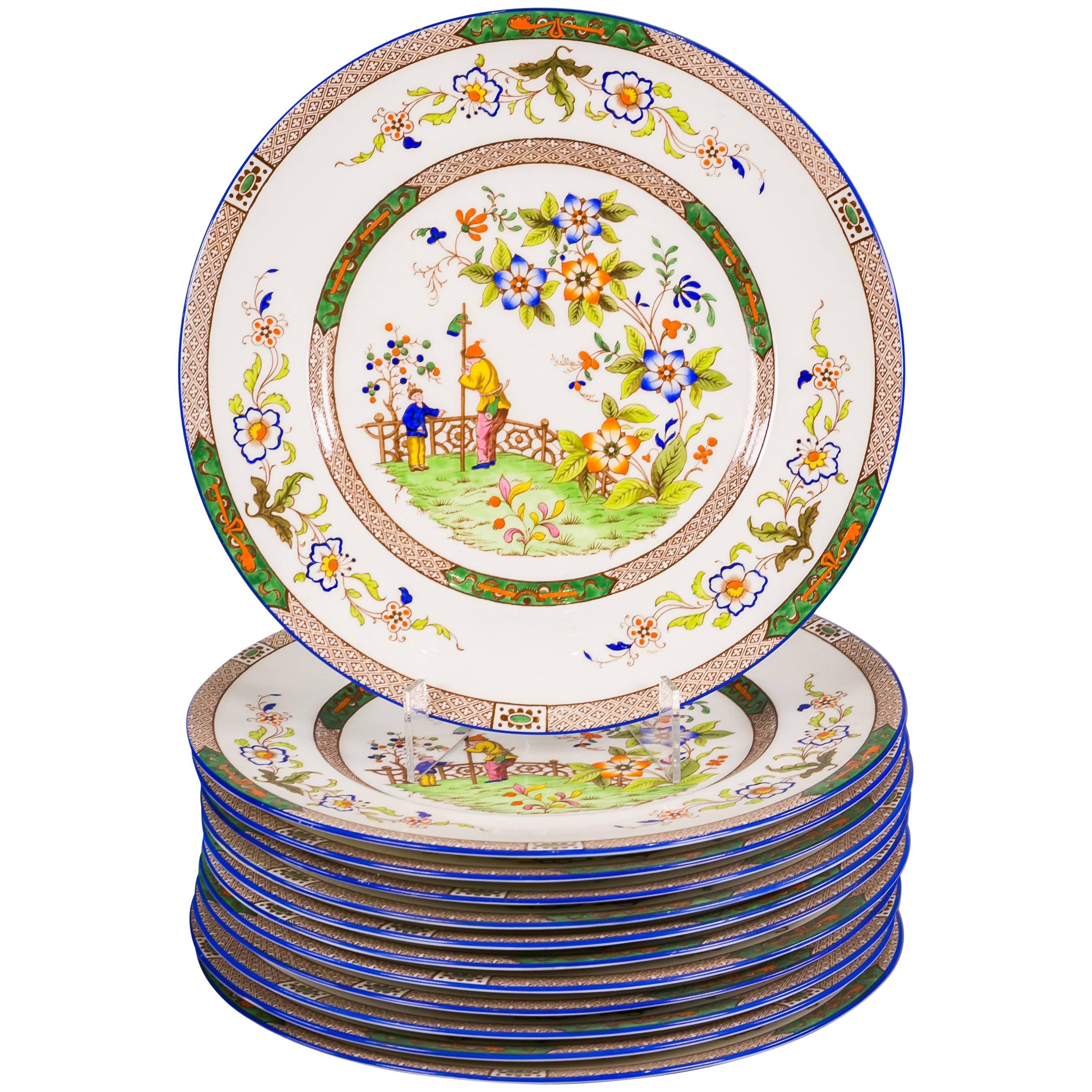 Set of Twelve English Porcelain Dinner Plates, Coalport, circa 1900 For Sale