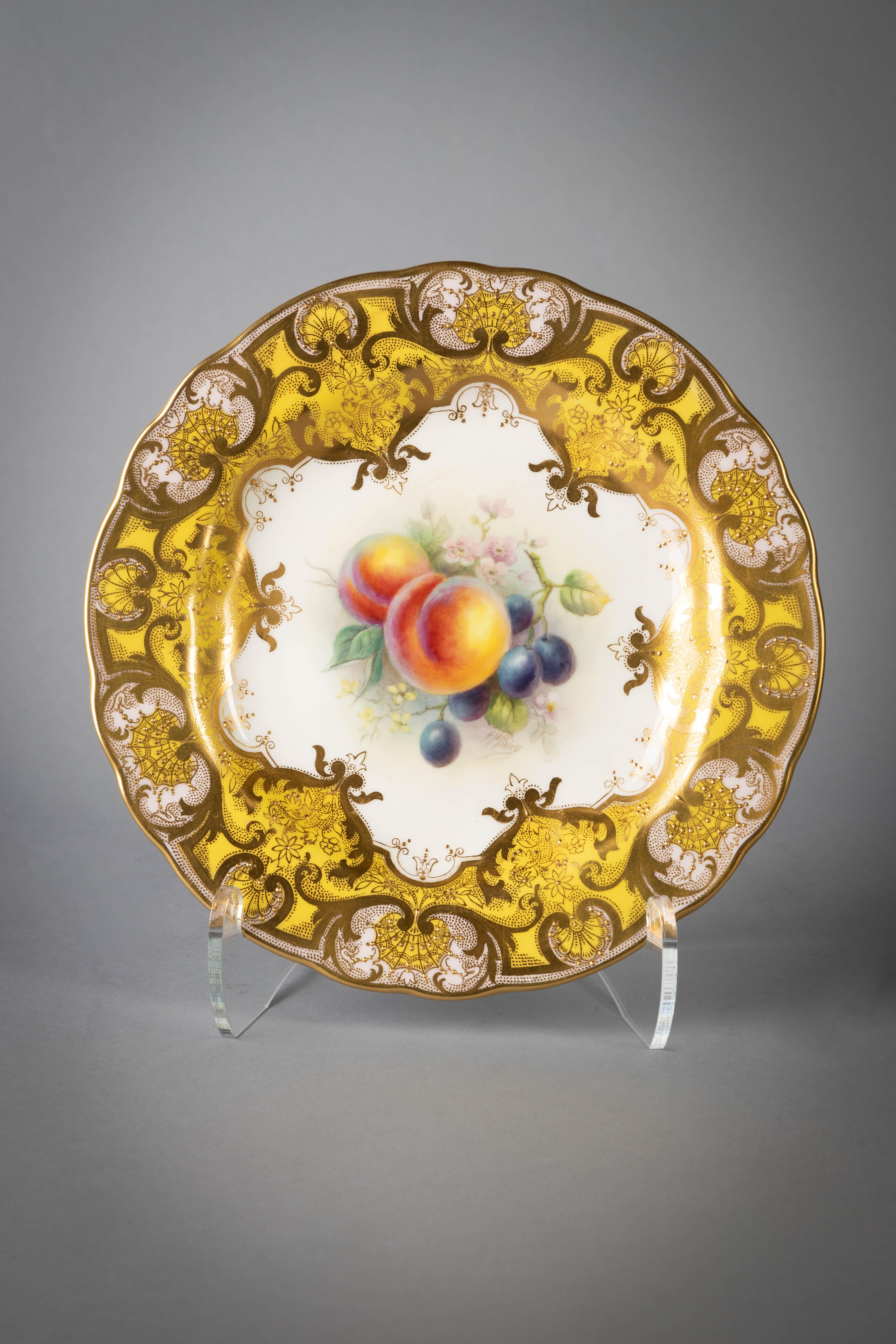 Early 20th Century Set of Twelve English Porcelain Fruit Plates, Royal Worcester, circa 1900 For Sale