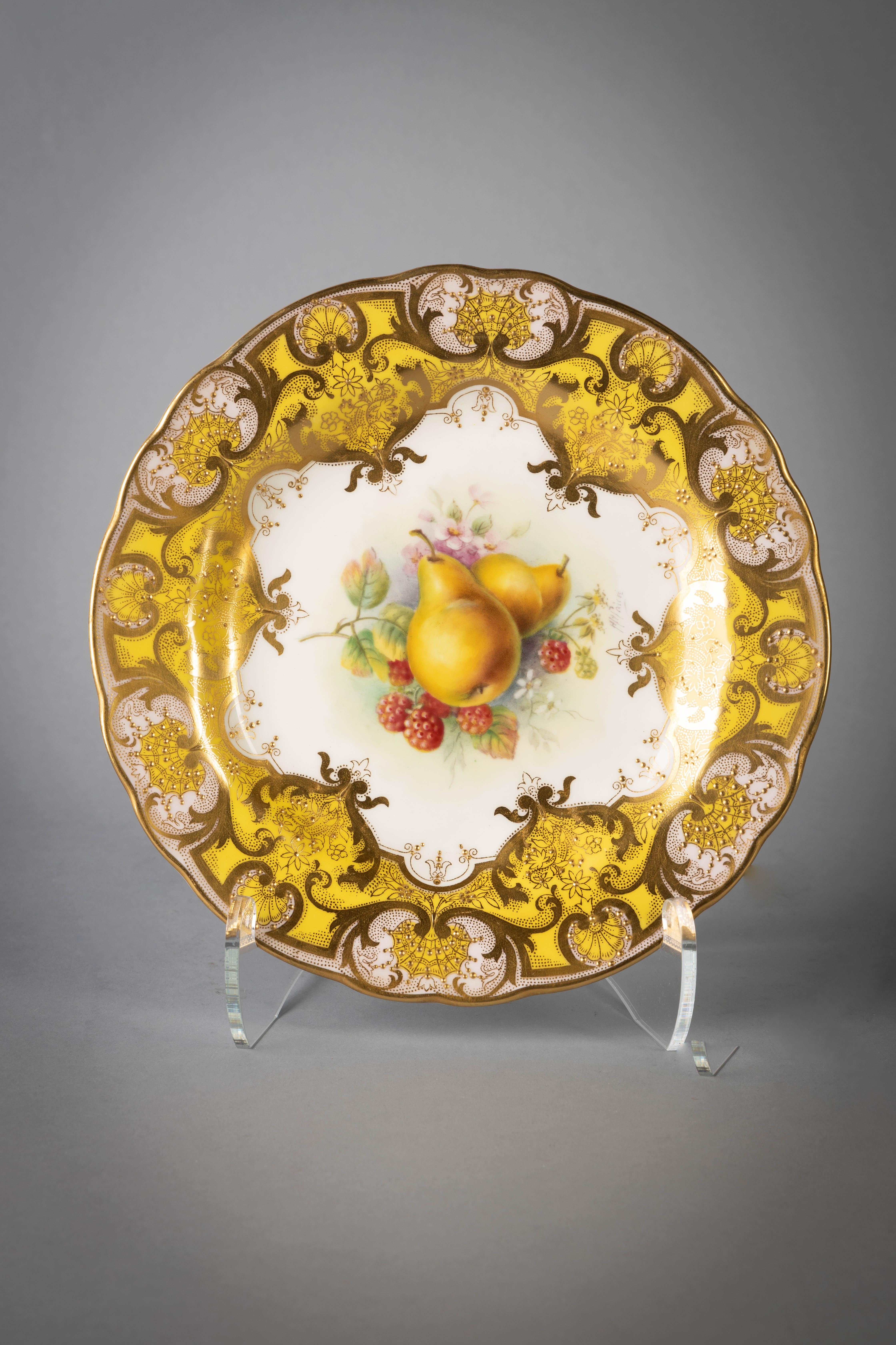 Set of Twelve English Porcelain Fruit Plates, Royal Worcester, circa 1900 For Sale 1