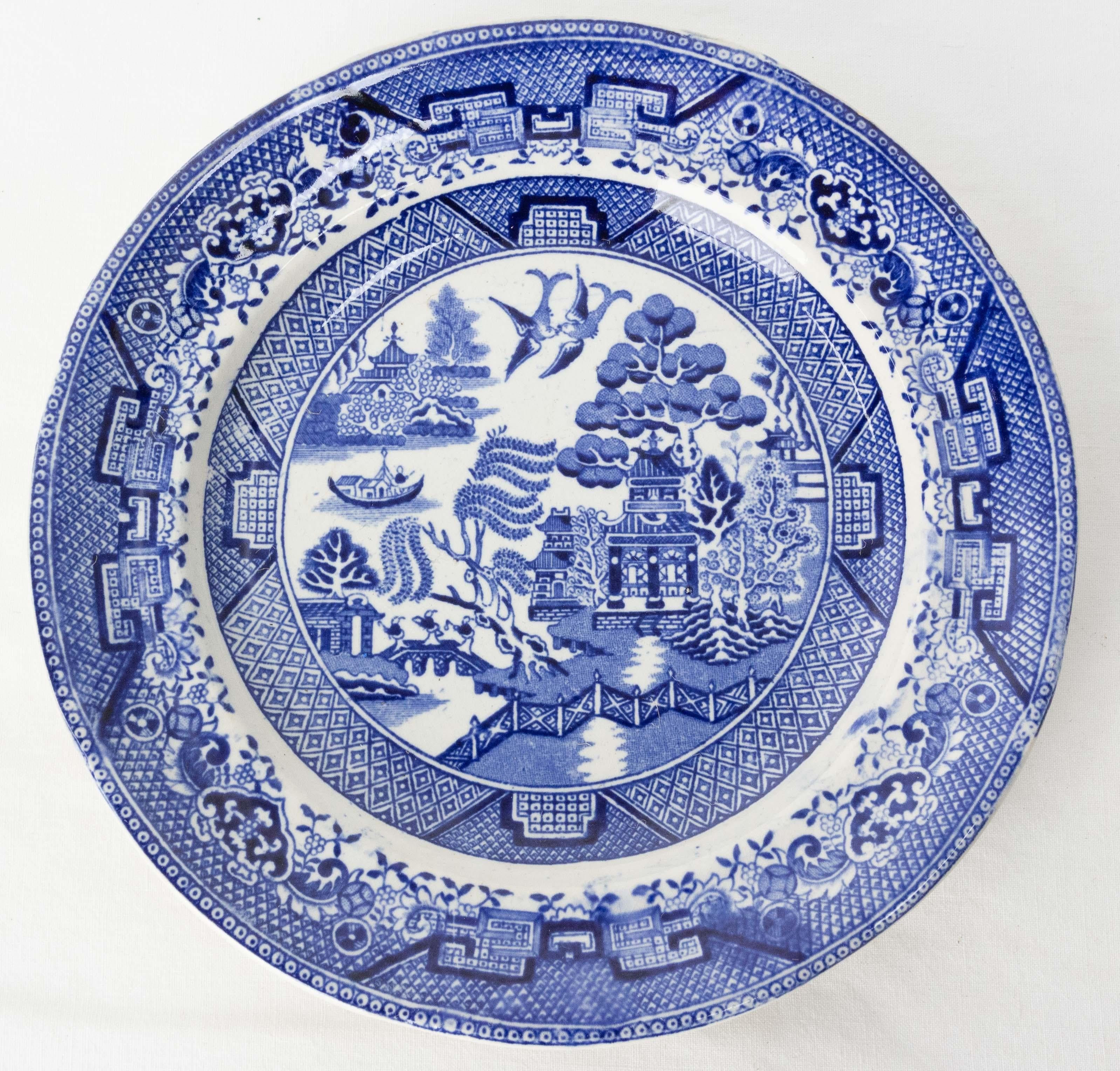 Chinoiserie Set of Twelve Faience Plates Chinese Style, Staffordshire, 19th Century England For Sale