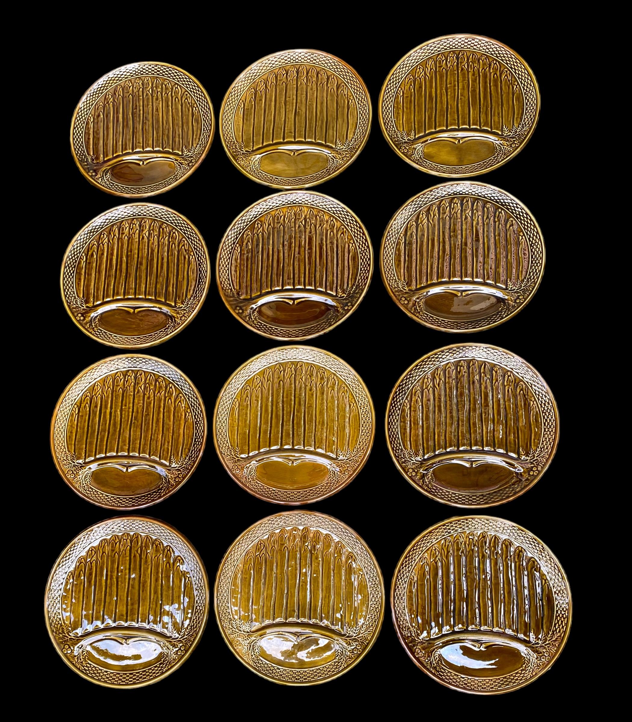Set of Twelve French Majolica Asparagus Plates, Late 19th C., Relief Decor 11