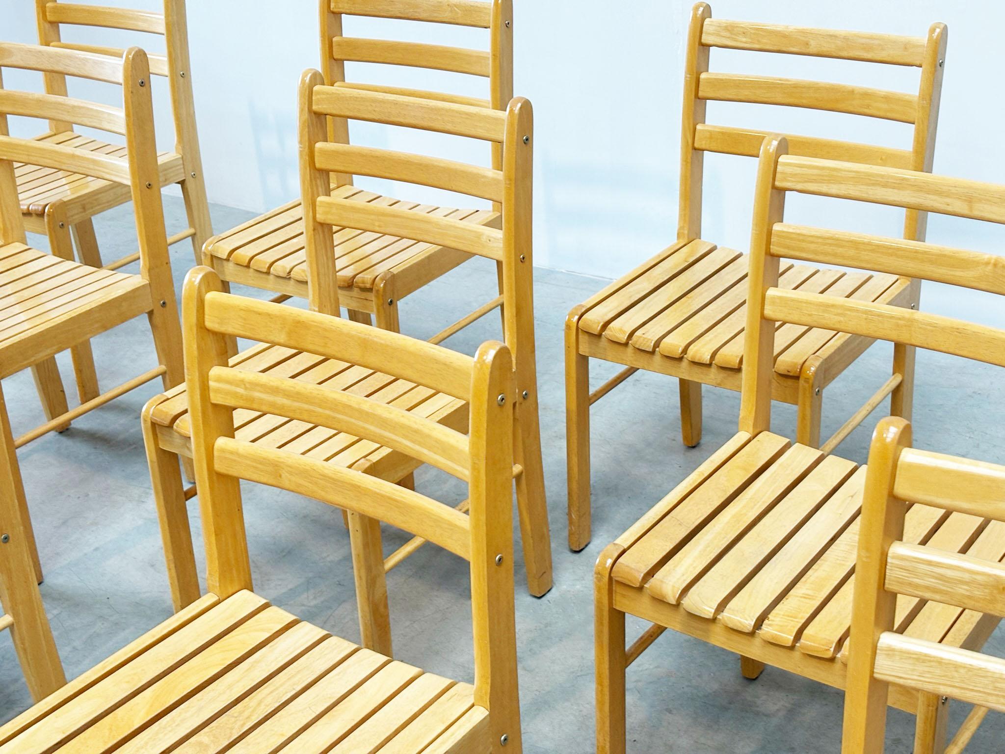 Olandese set di dodici sedie da pranzo in pino francese in vendita