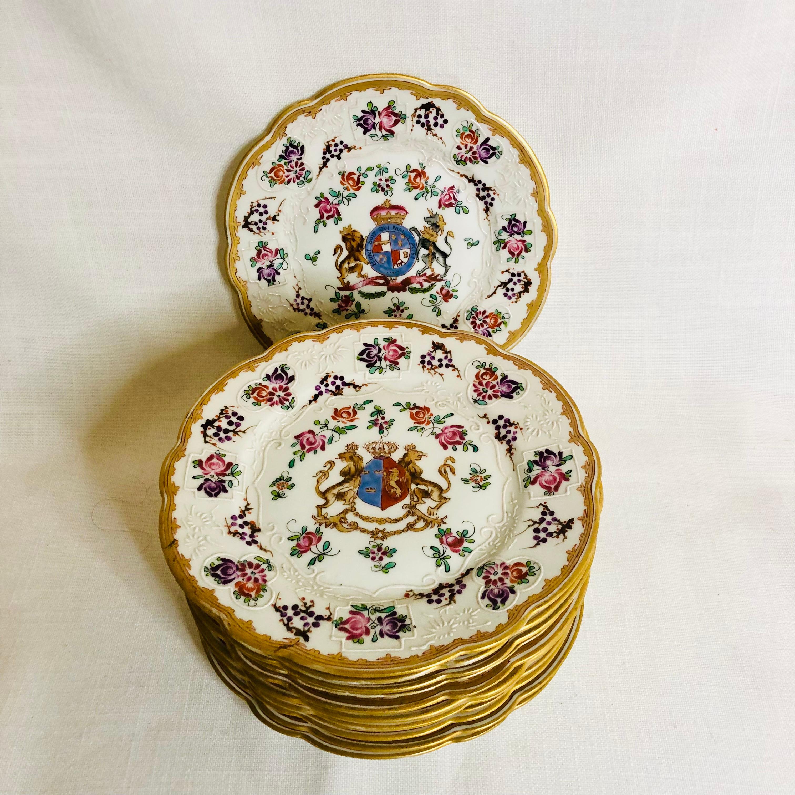 Set of Twelve French Samson Porcelain Armorial Dessert Plates 2