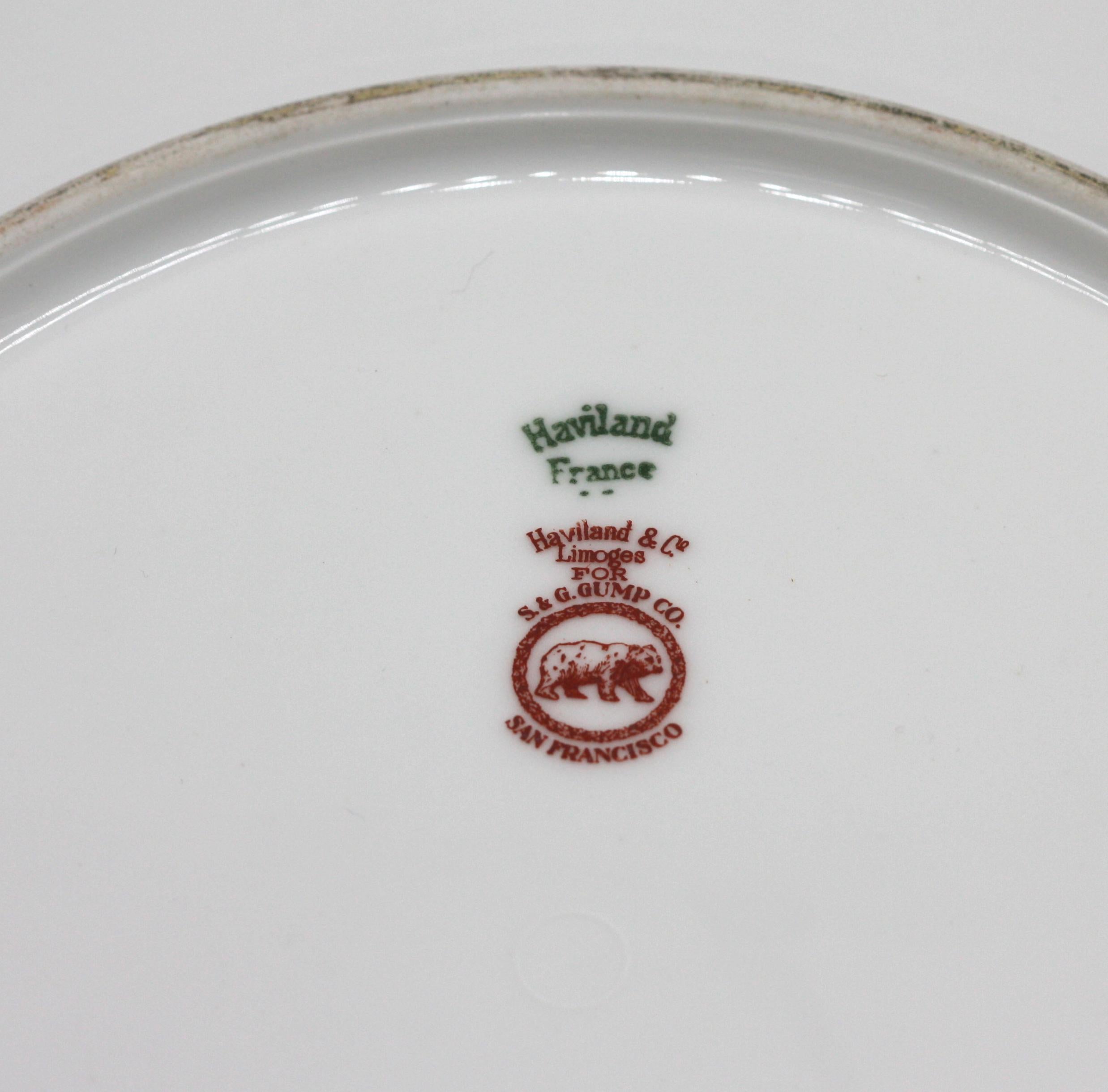  Set of Twelve Haviland Limoges Gilt Decorated Porcelain Dinner Plates 1