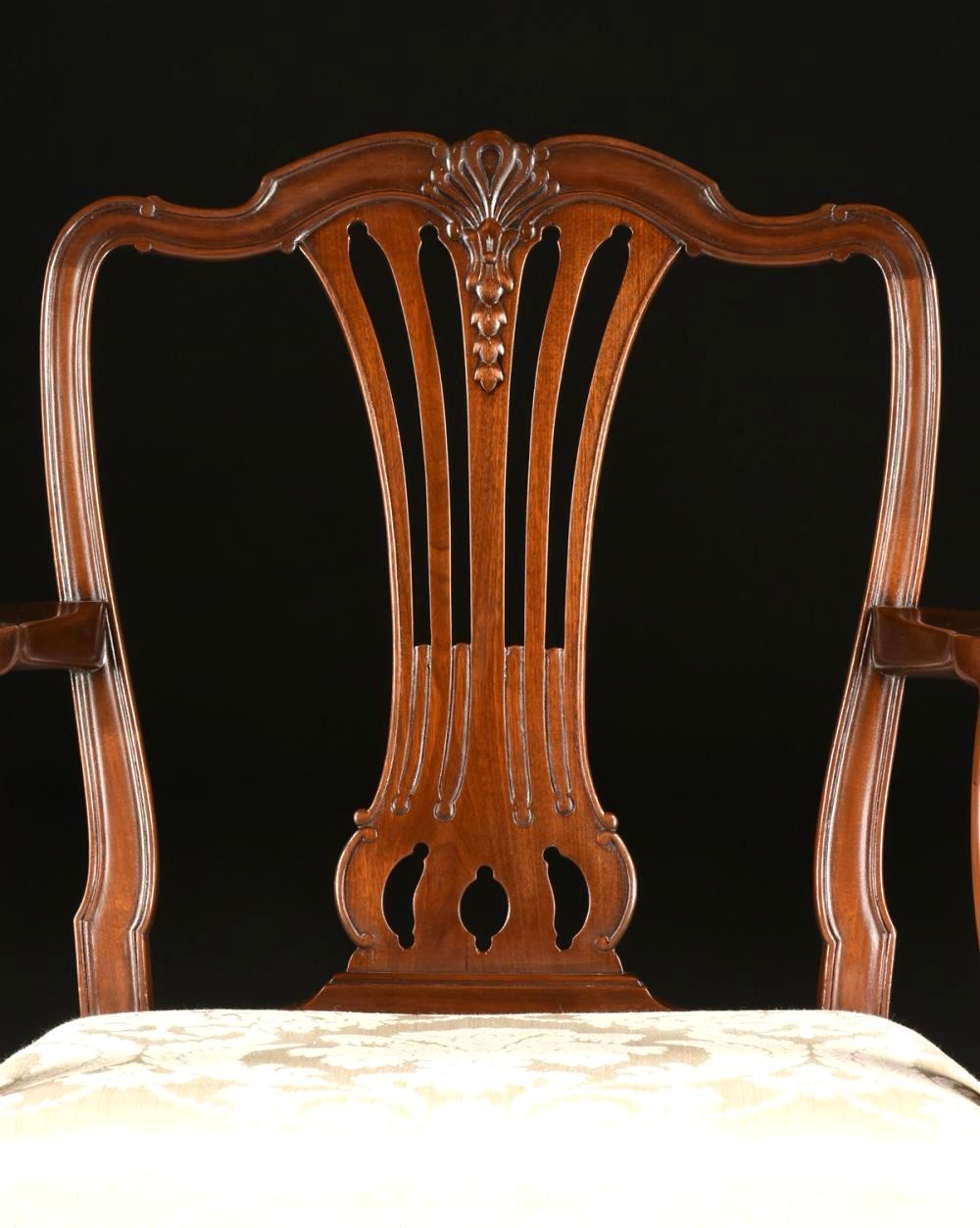 Set Of Twelve Hepplewhite Style Mahogany Dining Chairs For Sale 2