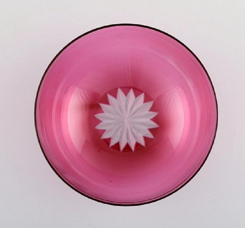 Danois Ensemble de douze bols Holmegaard en verre d'art rose, design danois, milieu du 20e siècle en vente