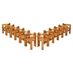 Ensemble de douze fauteuils architecturaux italiens en bois de cyprès 