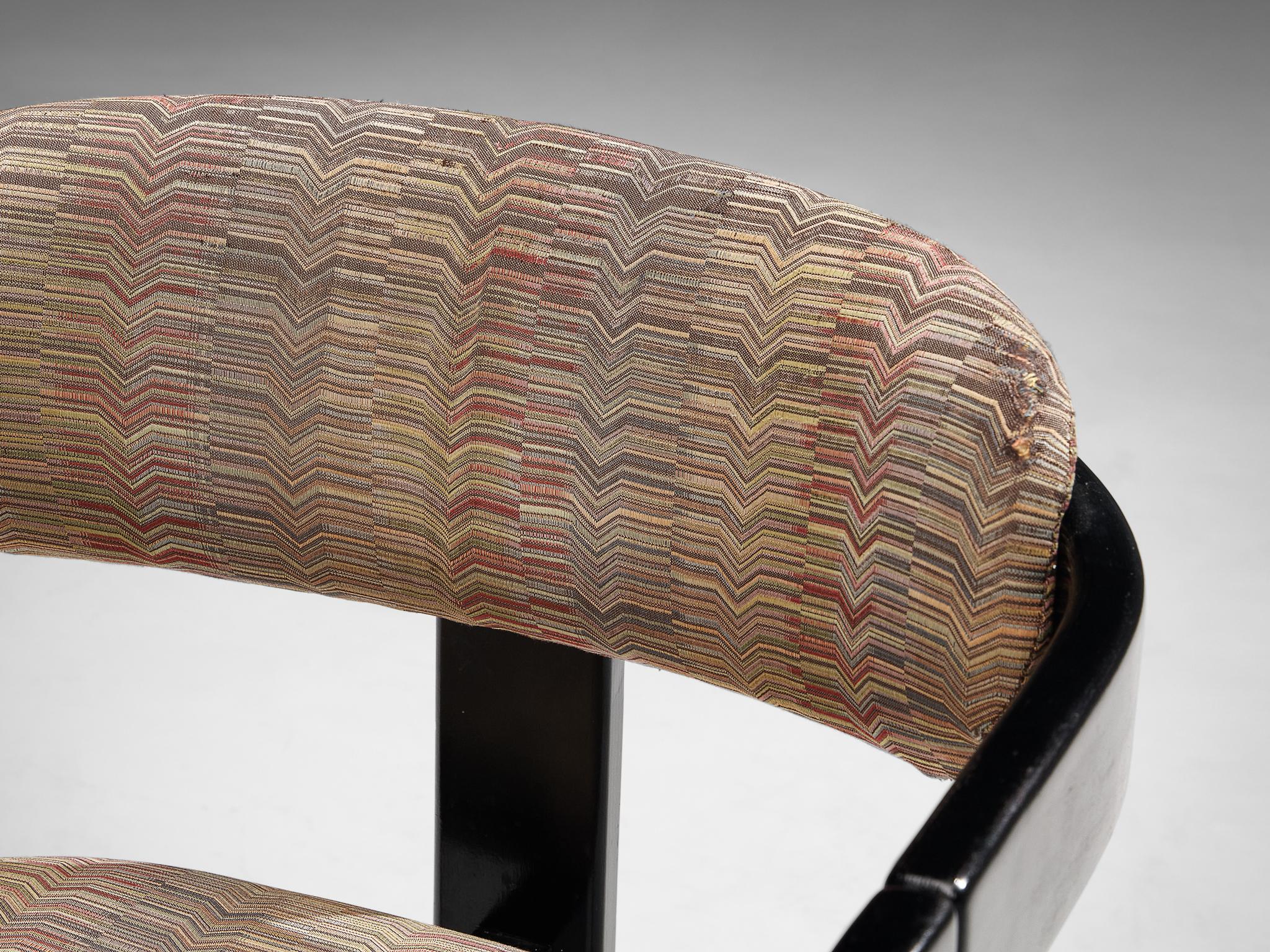 Set von zwölf italienischen Sesseln mit gebogenen Holzrahmen im Angebot 2