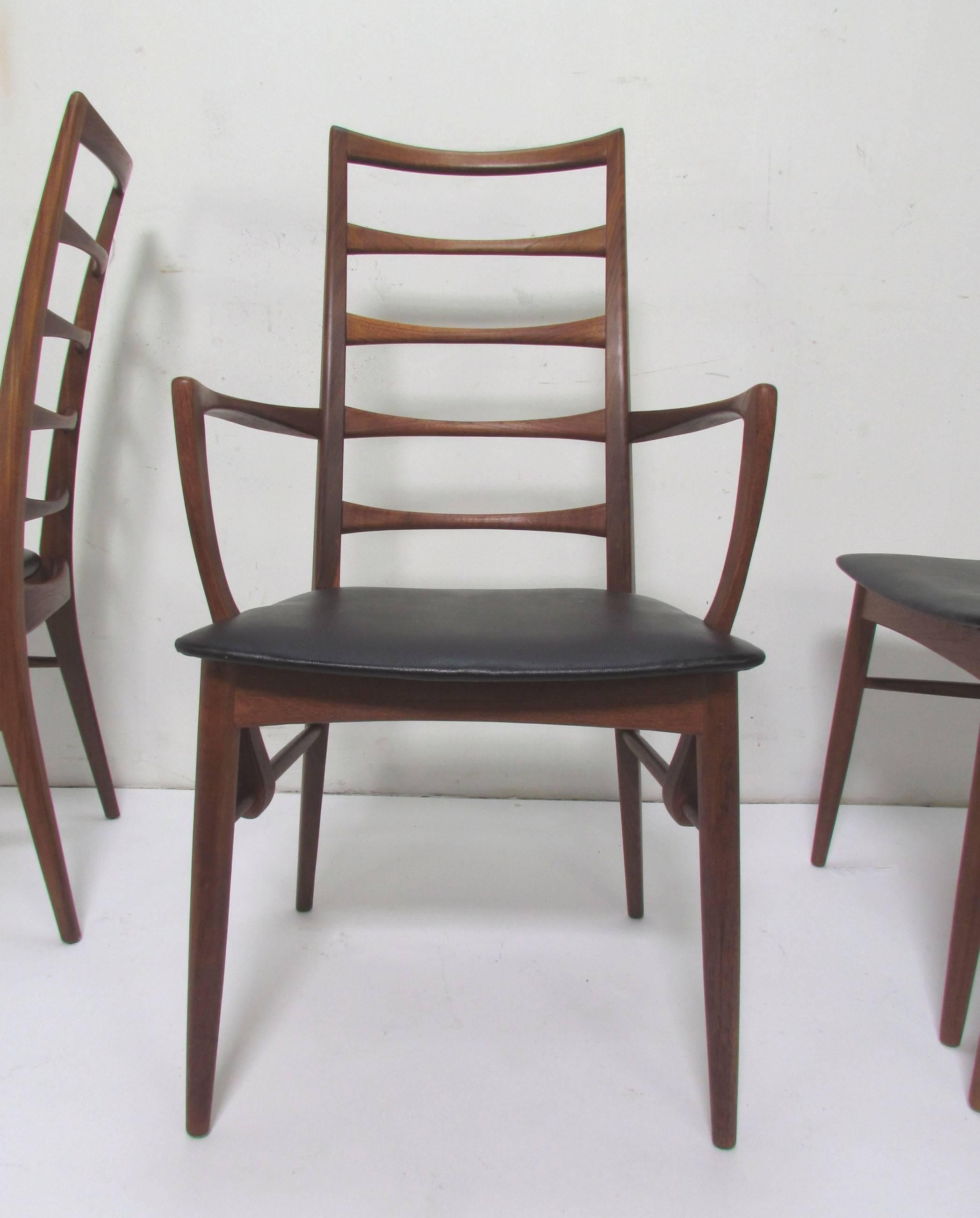 Set of 12 Koefoeds Hornslet Danish Teak Ladderback Dining Chairs, circa 1960s In Good Condition In Peabody, MA