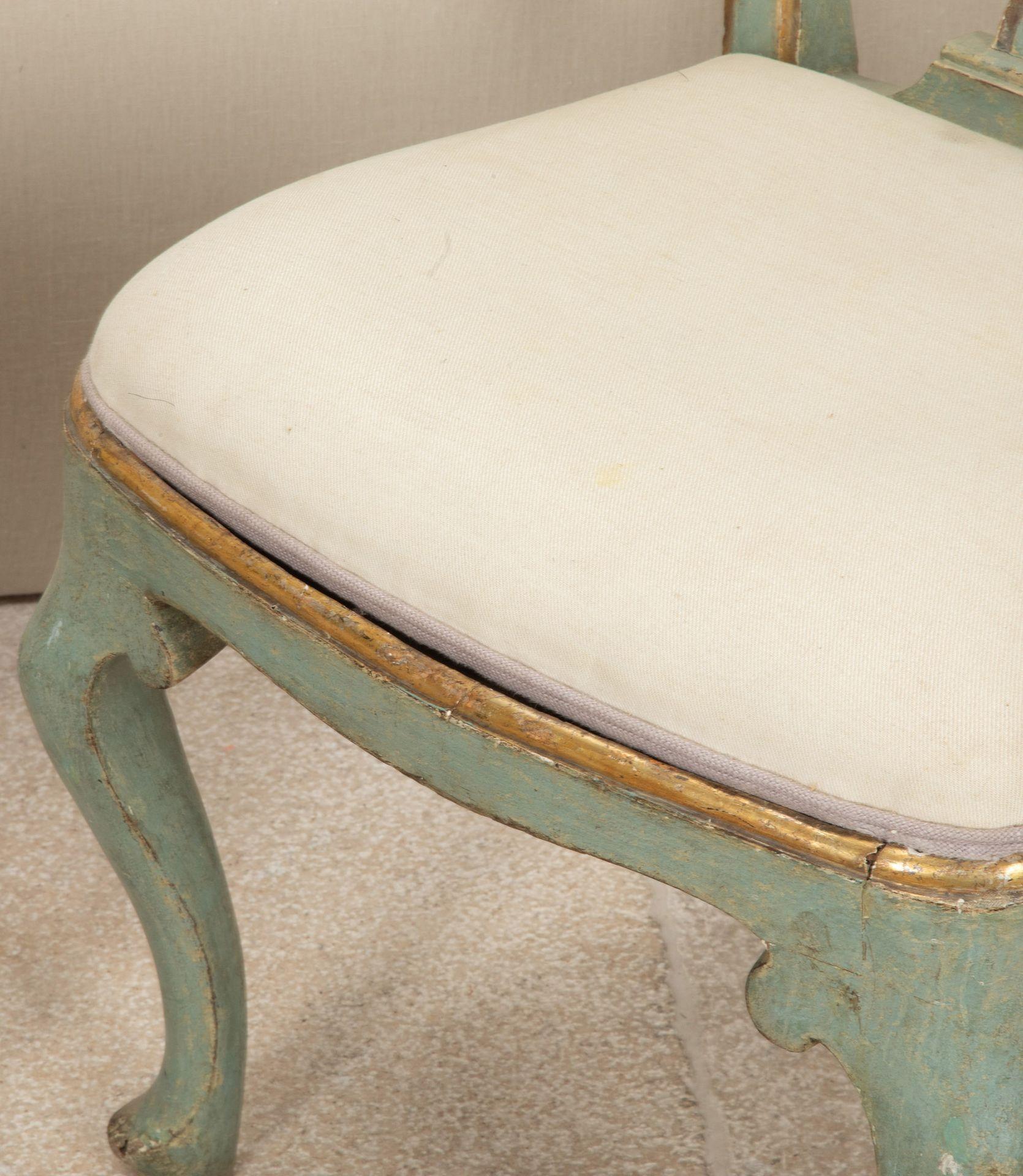 Set of Twelve Late 18th Century Italian Dining Chairs (18. Jahrhundert) im Angebot