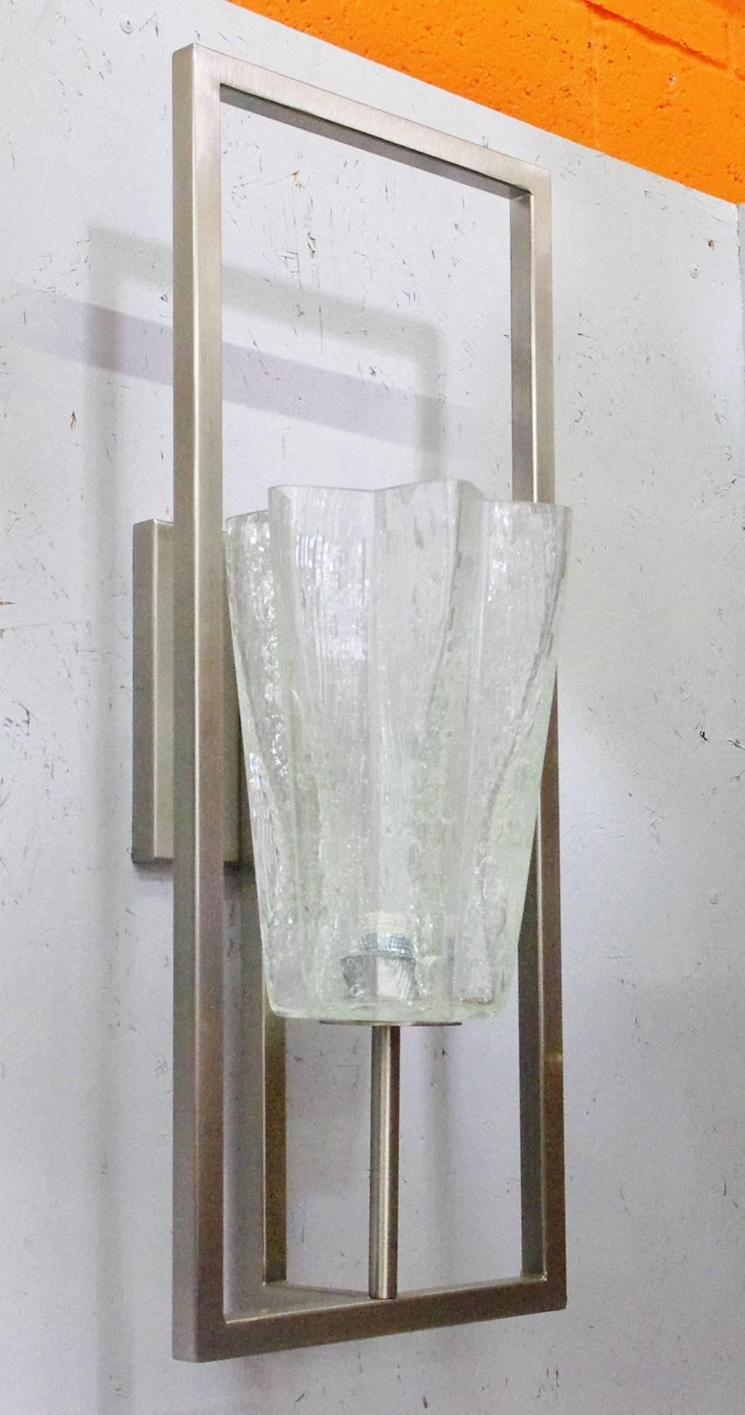 Contemporary Set of Twelve Limited Edition Clear Murano Glass Sconces, 21st Century For Sale