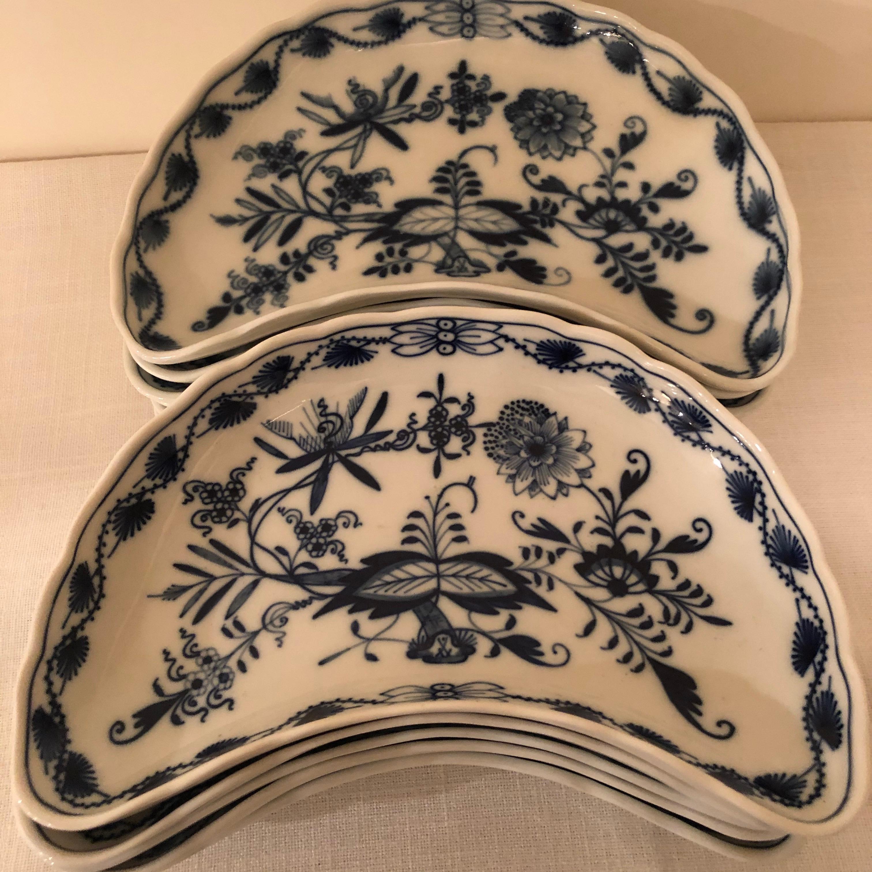 Set of Twelve Meissen Blue Onion Large Crescent Shaped Dishes In Good Condition For Sale In Boston, MA