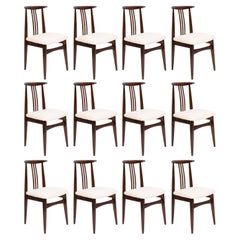 Ensemble de douze chaises en bouclette crème du milieu du siècle par M. Zielinski, Europe, années 1960