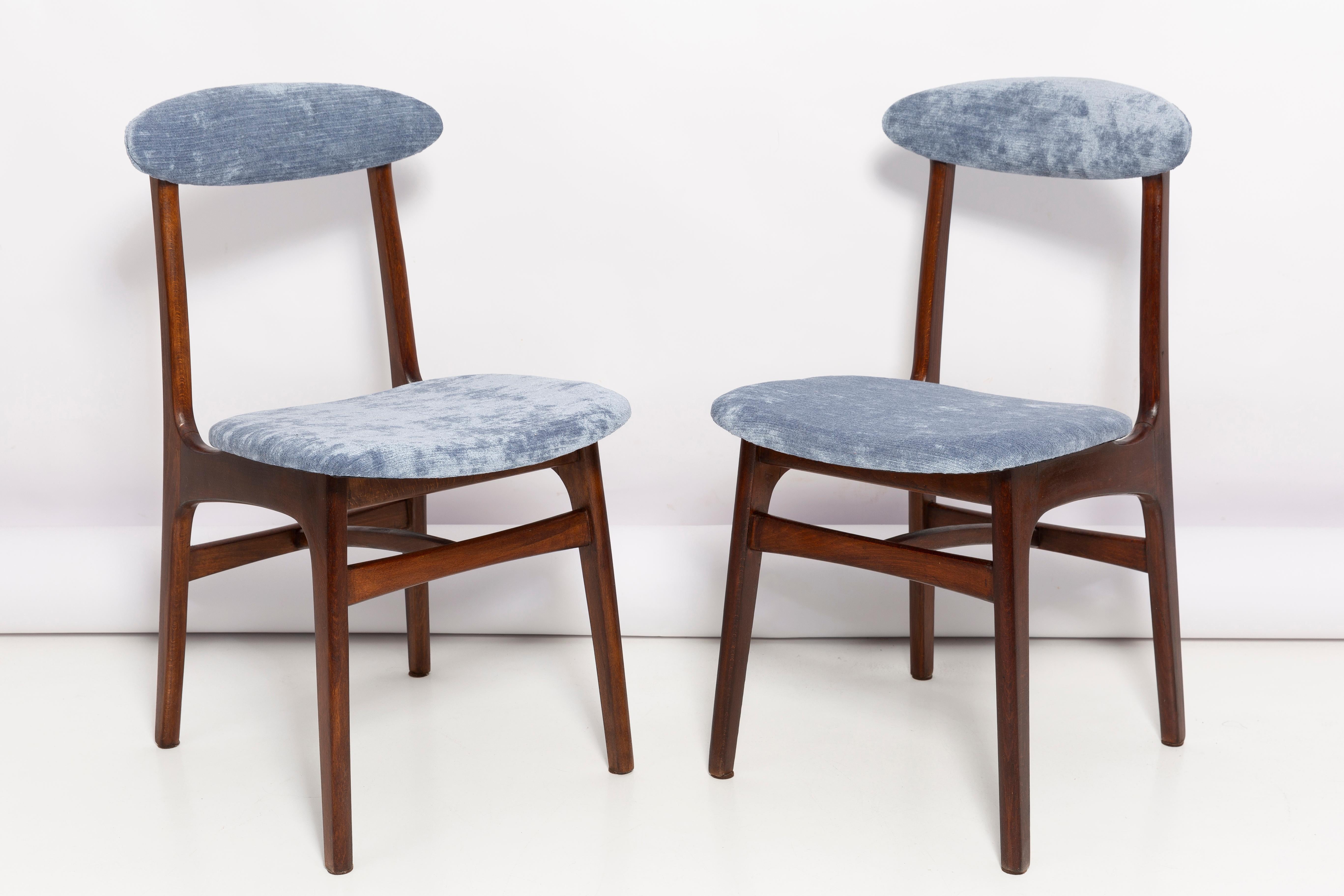 Mid-Century Modern Set of Twelve Mid Century Lavender Velvet Chairs by Rajmund Halas, Poland, 1960s For Sale