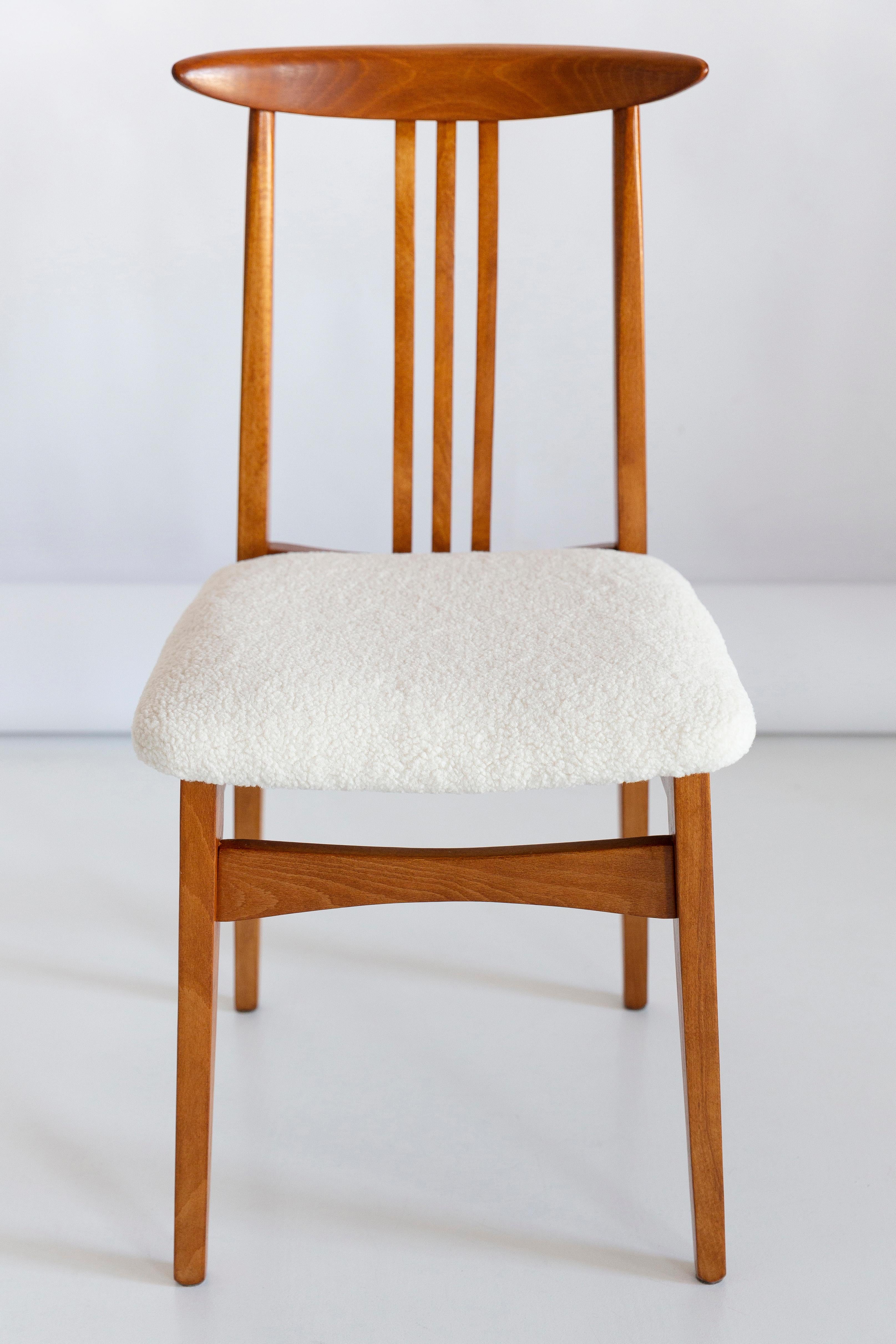 Mid-Century Modern Set of Twelve Mid-Century Light Boucle Chair, by M. Zielinski, Europe, 1960s For Sale