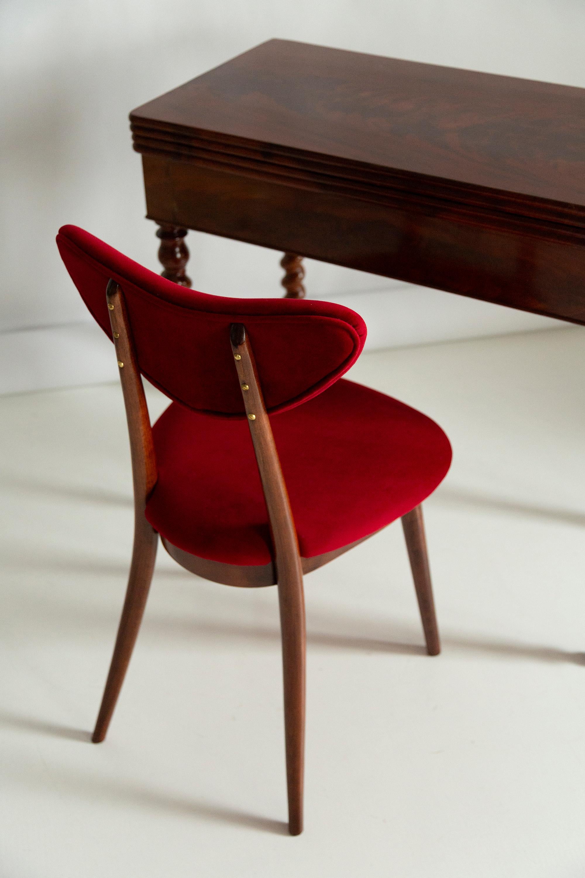 Hand-Crafted Set of Twelve Mid Century Red Heart Chairs, Poland, 1960s For Sale