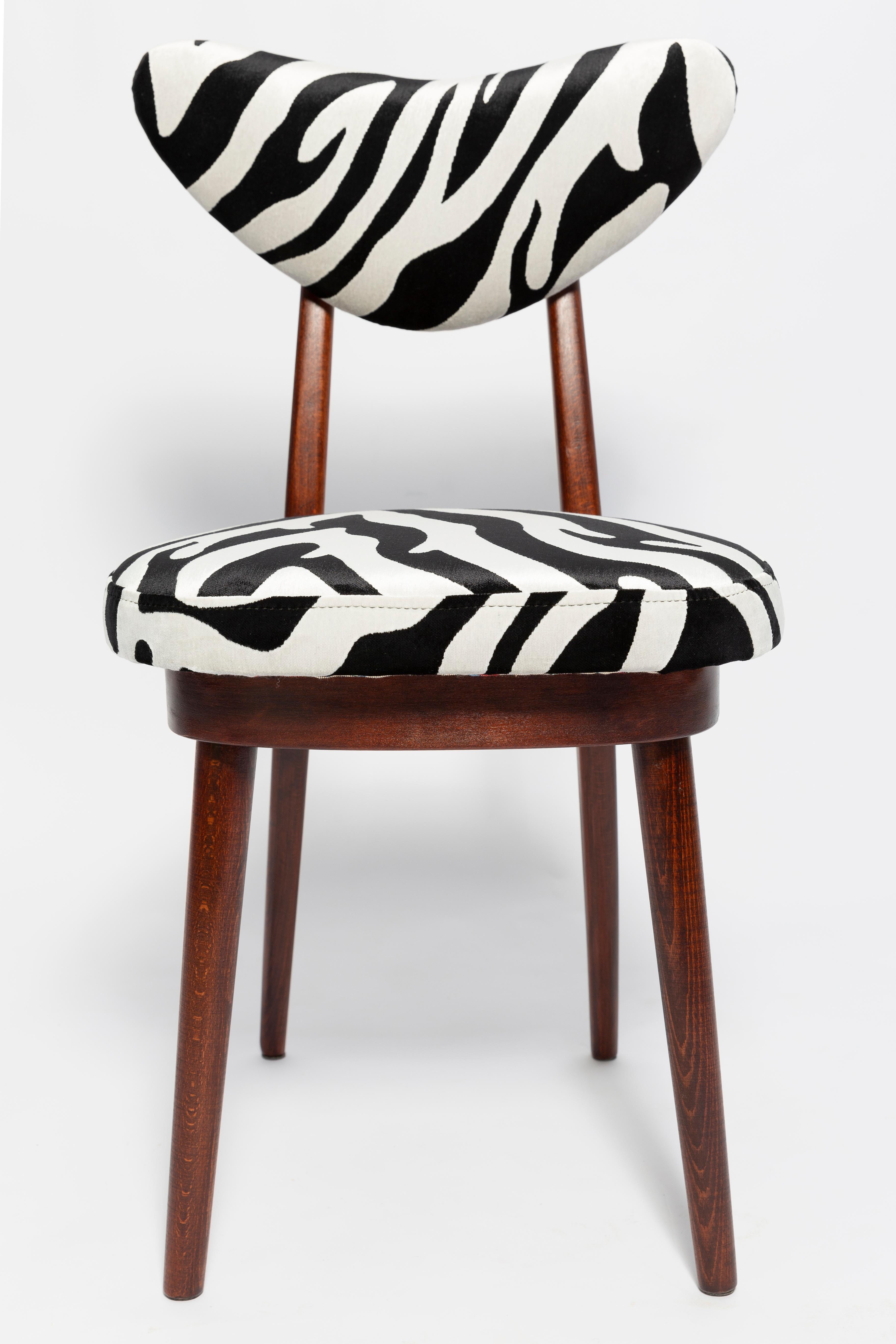 Set of Twelve Mid-Century Zebra Black and White Heart Chairs, Poland, 1960s For Sale 3