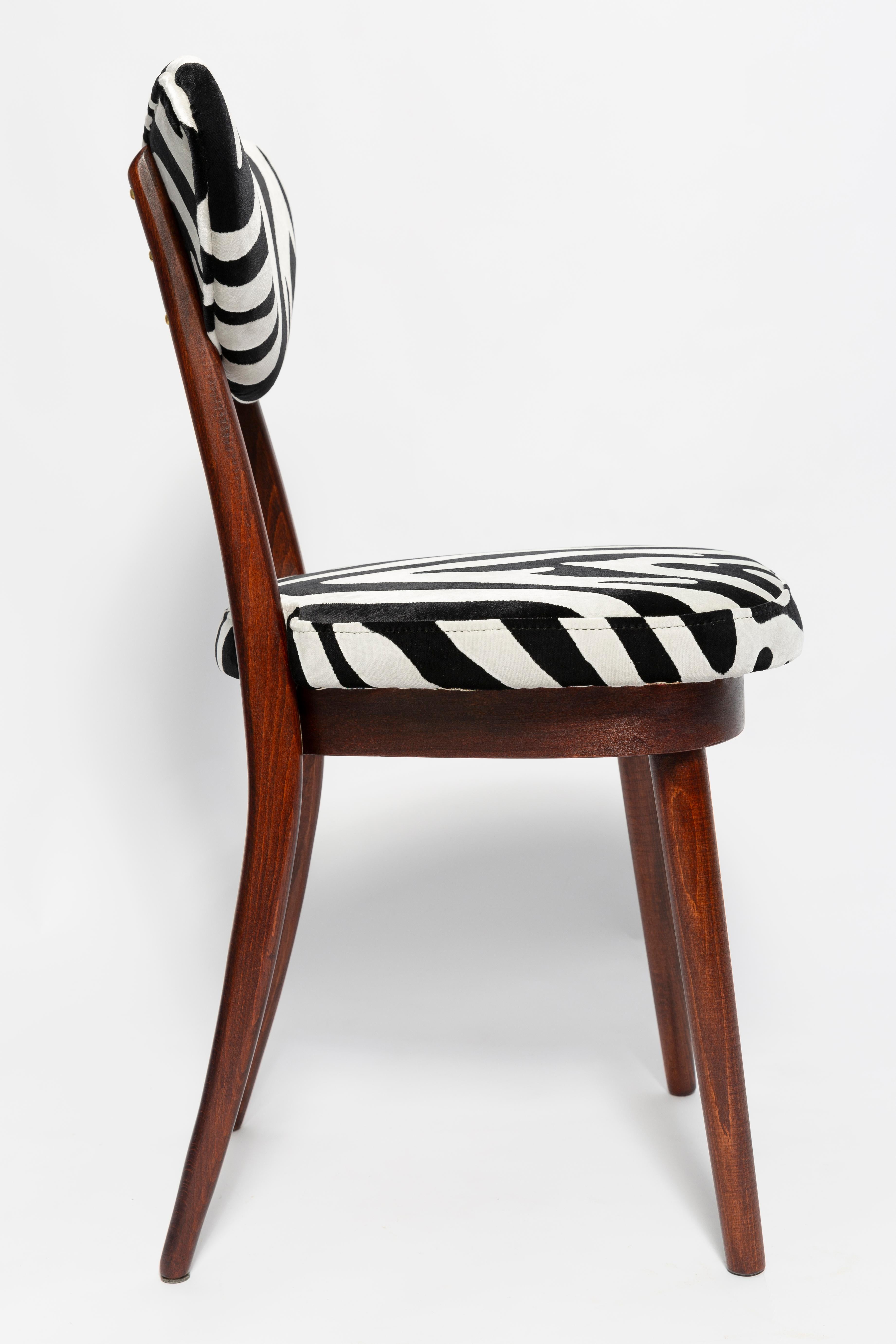 Hand-Crafted Set of Twelve Mid-Century Zebra Black and White Heart Chairs, Poland, 1960s For Sale