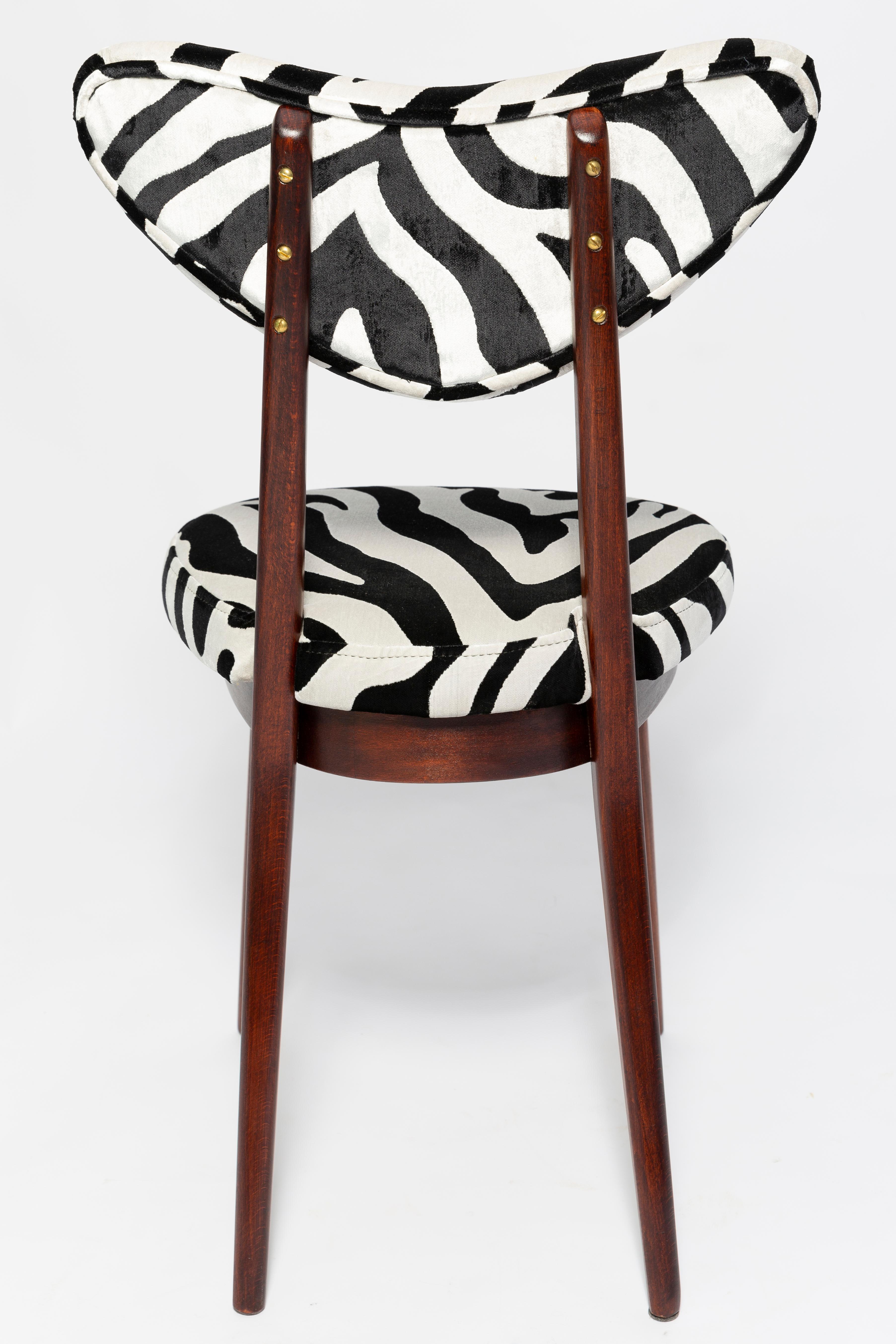 Set of Twelve Mid-Century Zebra Black and White Heart Chairs, Poland, 1960s For Sale 1