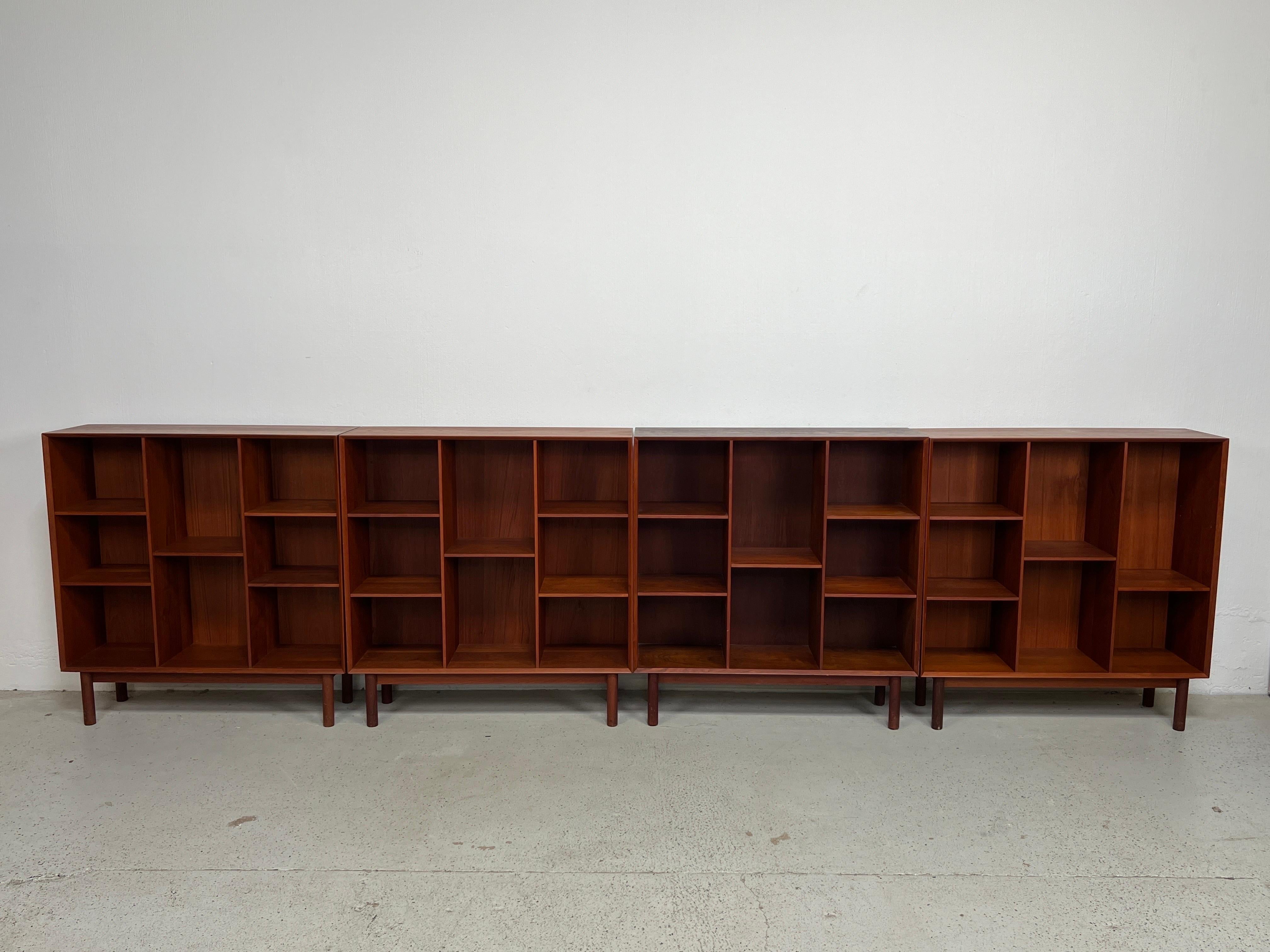 Set of Twelve Modular Bookcases by Peter Hvidt and Orla Mølgaard-Nielsen For Sale 11