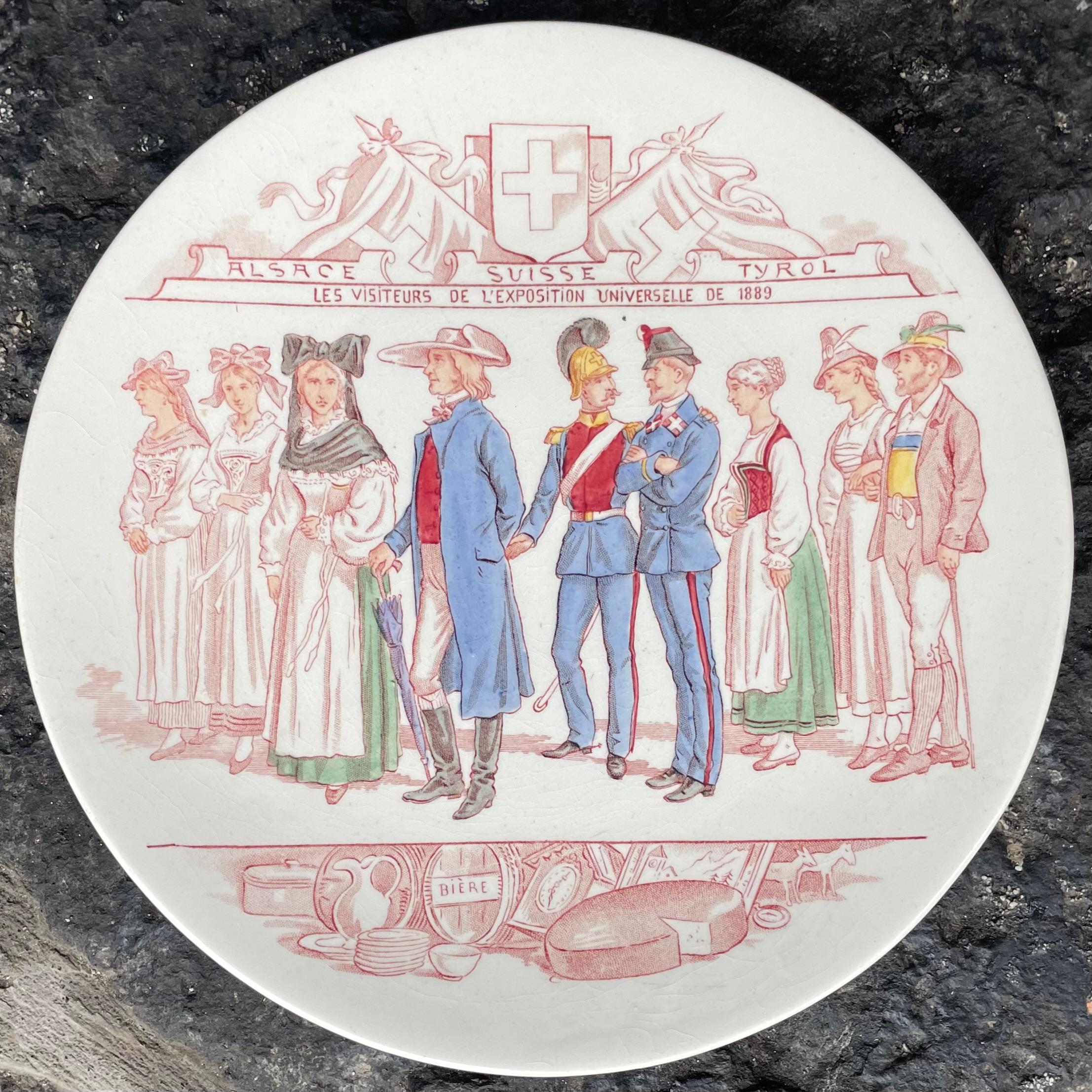 Lote de Doce Platos de la Exposición de París en venta 3